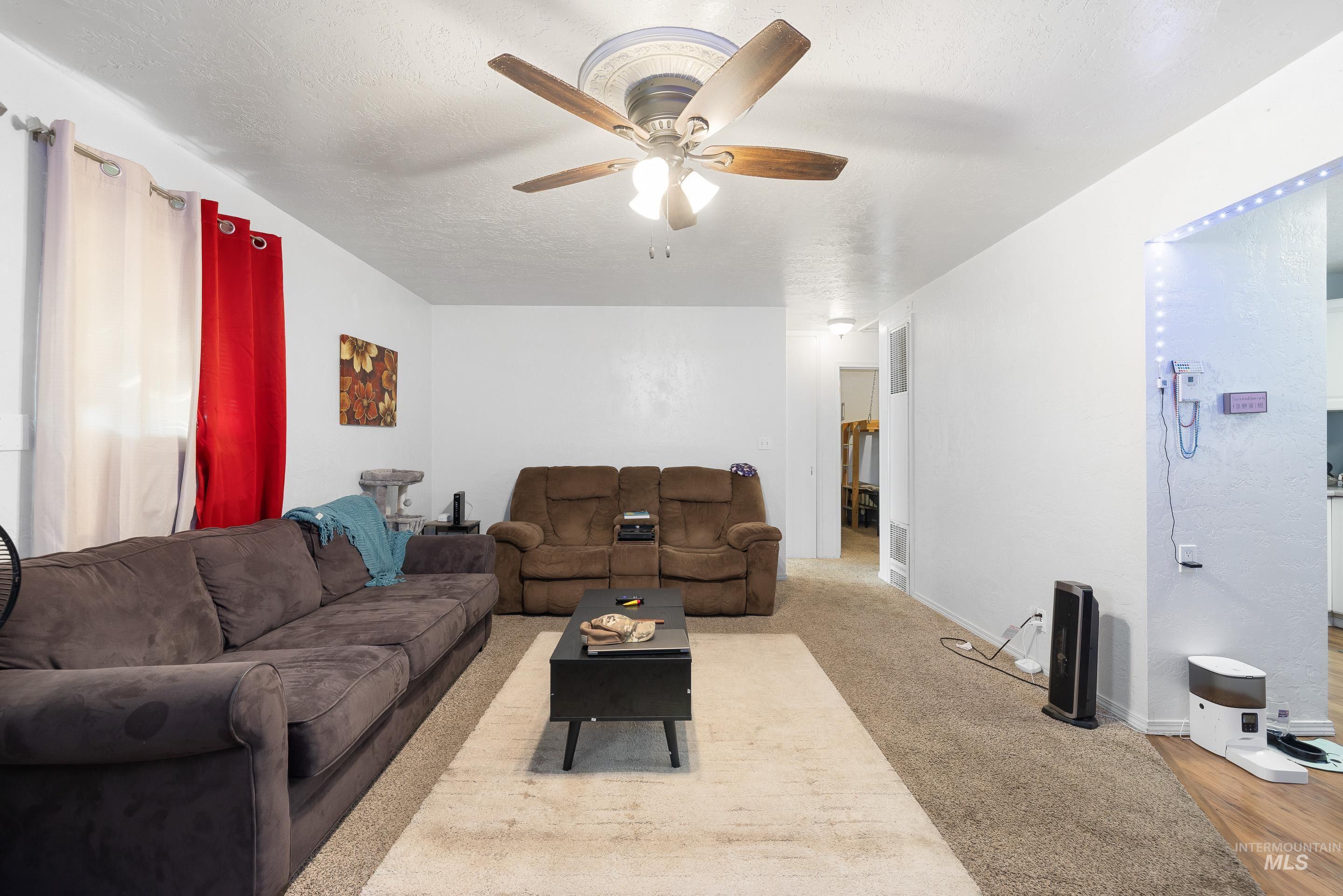 313 Baker Dr., Mountain Home, Idaho 83647, 4 Bedrooms, 1.5 Bathrooms, Residential For Sale, Price $290,000,MLS 98966141