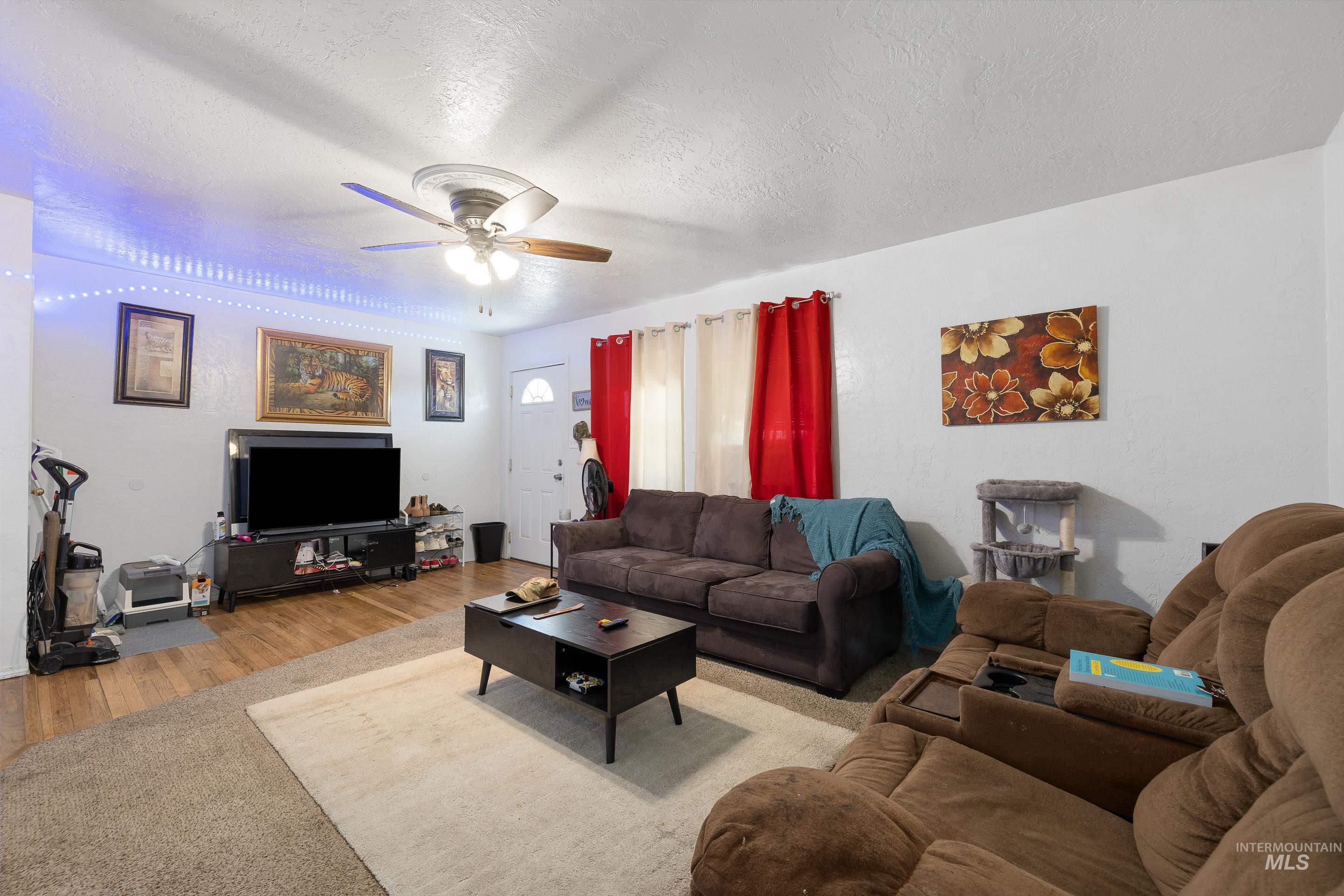 313 Baker Dr., Mountain Home, Idaho 83647, 4 Bedrooms, 1.5 Bathrooms, Residential For Sale, Price $290,000,MLS 98966141