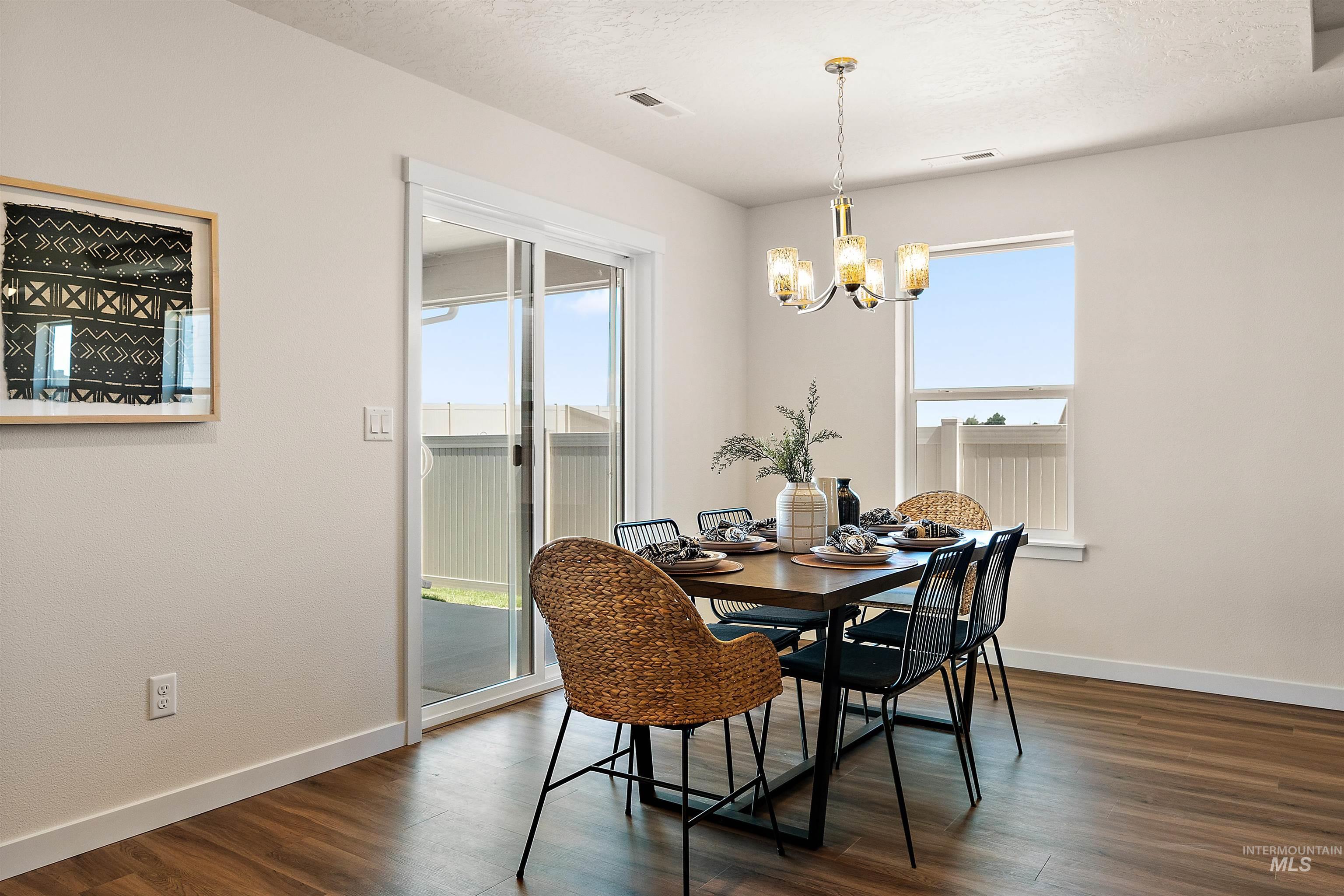 10100 Longtail Drive, Nampa, Idaho 83687, 3 Bedrooms, 2 Bathrooms, Residential For Sale, Price $389,990,MLS 98966161