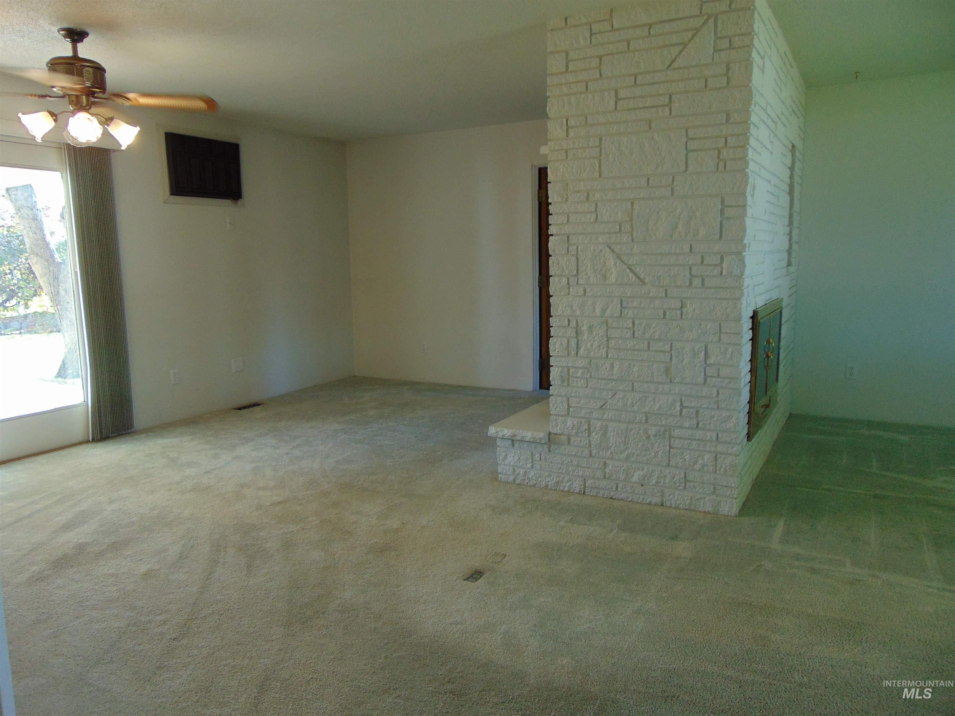 332 Sears Drive, Ontario, Oregon 97914, 3 Bedrooms, 2 Bathrooms, Residential For Sale, Price $319,000, 98966163