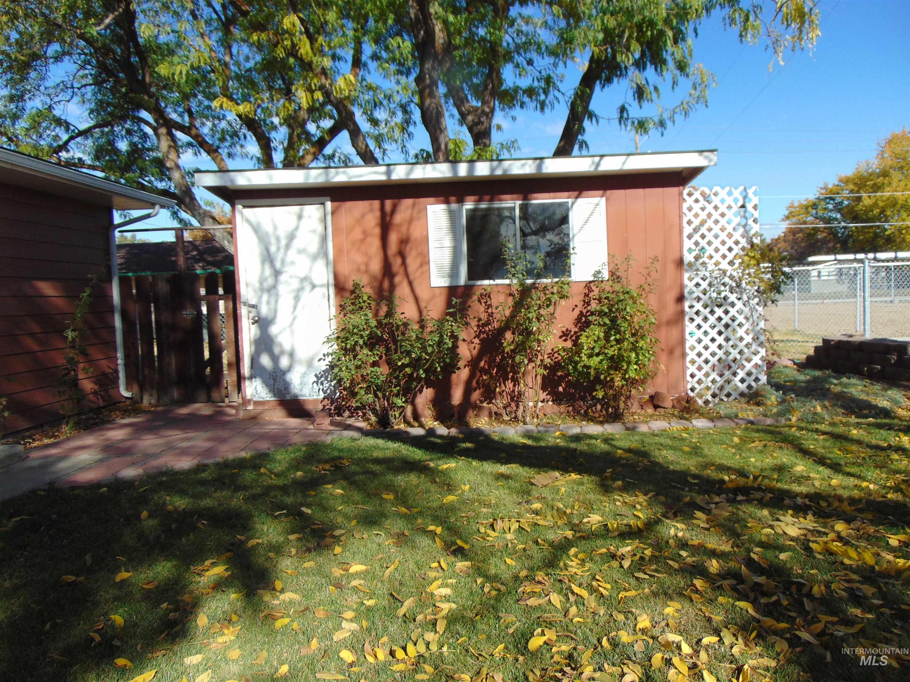 332 Sears Drive, Ontario, Oregon 97914, 3 Bedrooms, 2 Bathrooms, Residential For Sale, Price $319,000, 98966163