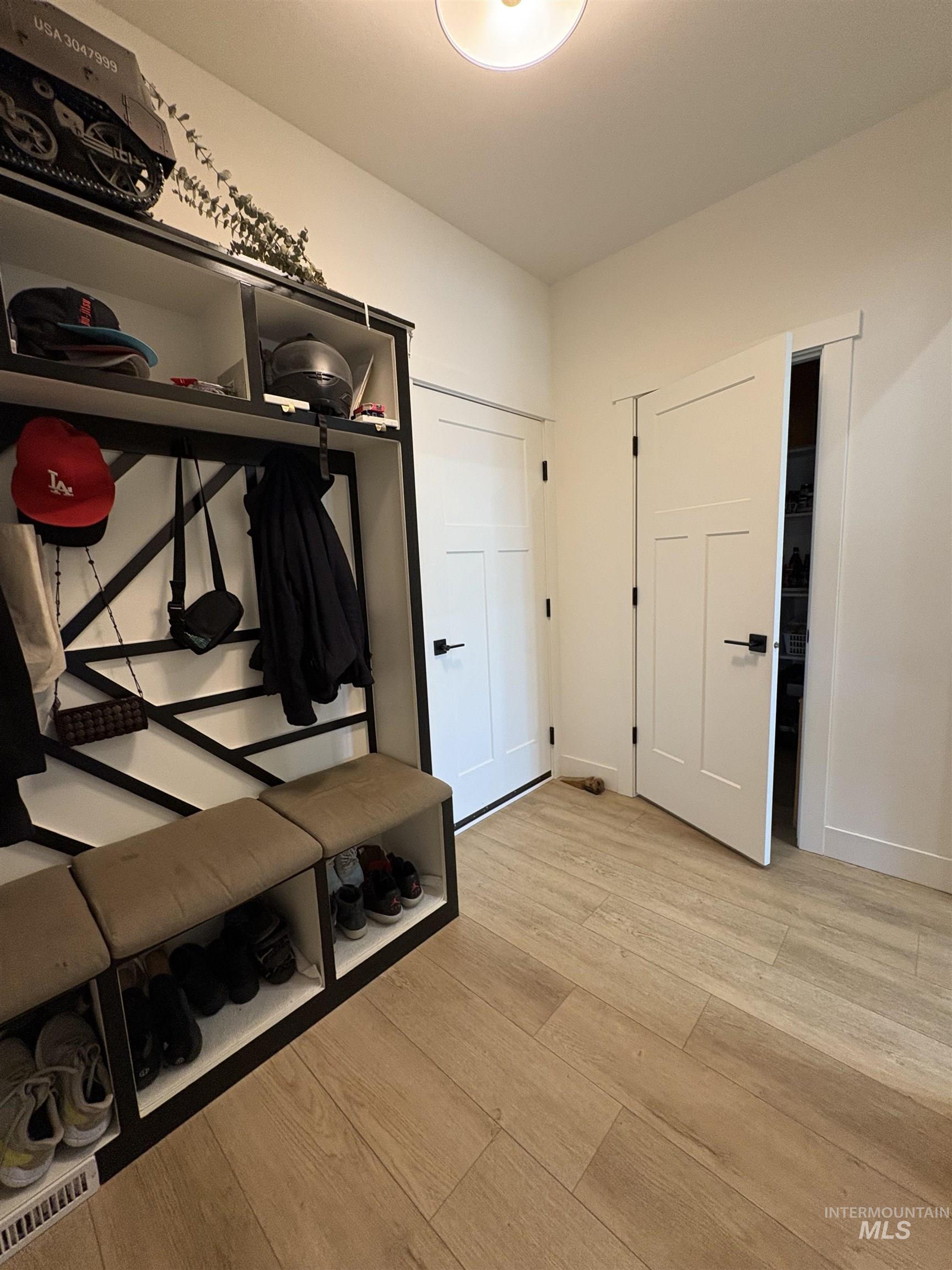 973 Kenbrook Loop, Twin Falls, Idaho 83301, 4 Bedrooms, 2 Bathrooms, Residential For Sale, Price $525,000,MLS 98966174