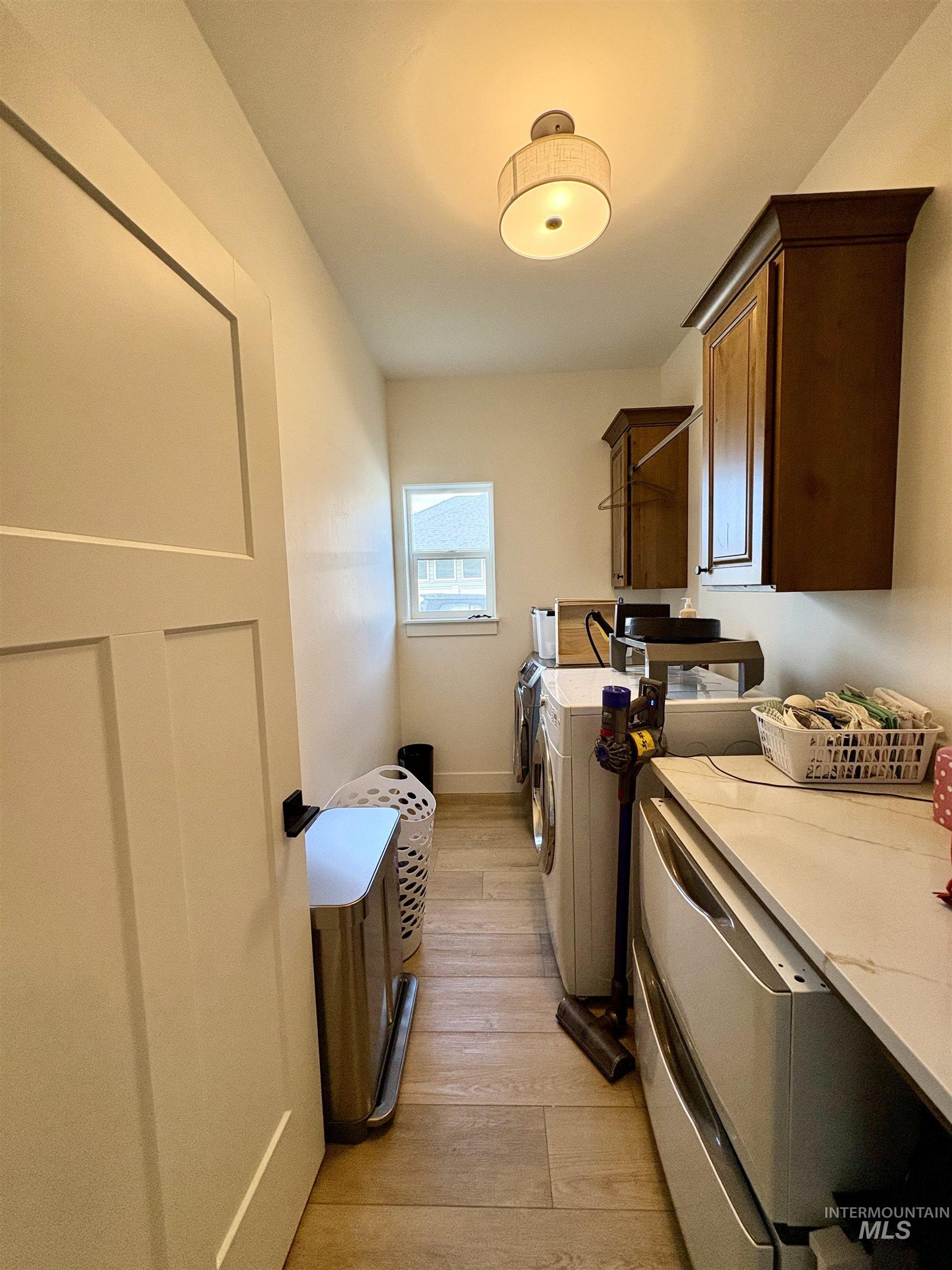 973 Kenbrook Loop, Twin Falls, Idaho 83301, 4 Bedrooms, 2 Bathrooms, Residential For Sale, Price $525,000,MLS 98966174