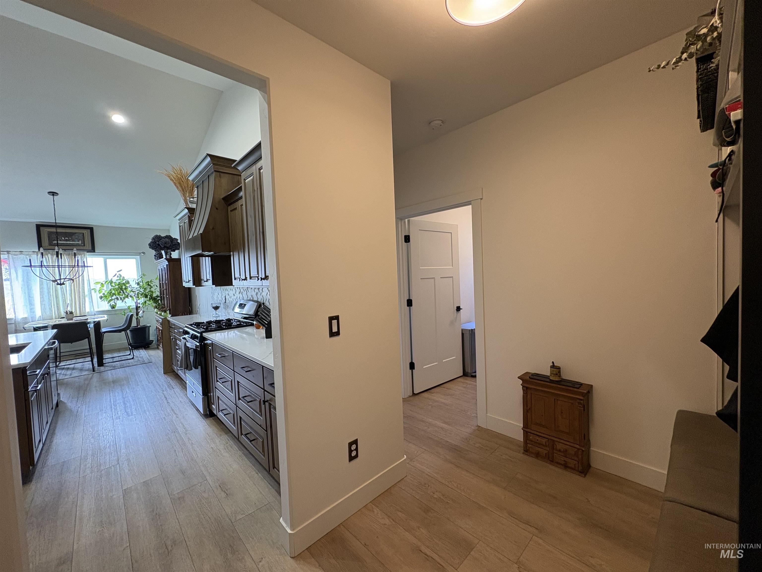 973 Kenbrook Loop, Twin Falls, Idaho 83301, 4 Bedrooms, 2 Bathrooms, Residential For Sale, Price $525,000,MLS 98966174