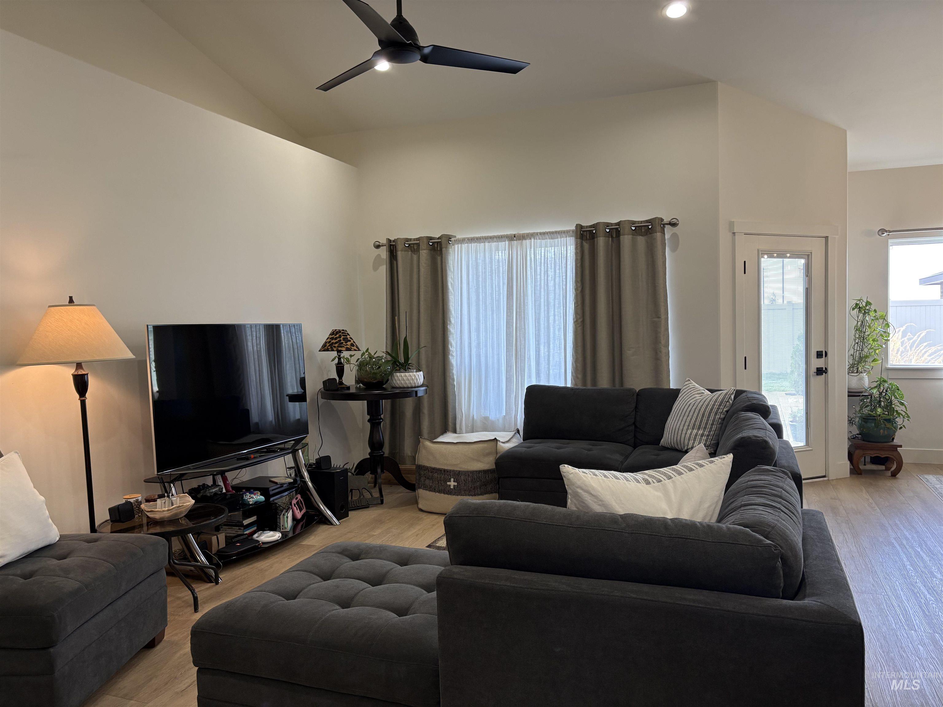 973 Kenbrook Loop, Twin Falls, Idaho 83301, 4 Bedrooms, 2 Bathrooms, Residential For Sale, Price $525,000,MLS 98966174