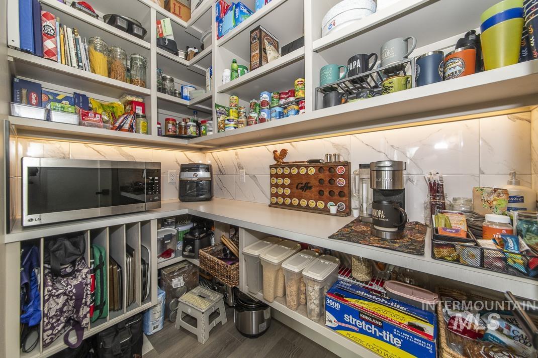 8781 E Daffodil St, Nampa, Idaho 83687, 3 Bedrooms, 3 Bathrooms, Residential For Sale, Price $782,500,MLS 98966180