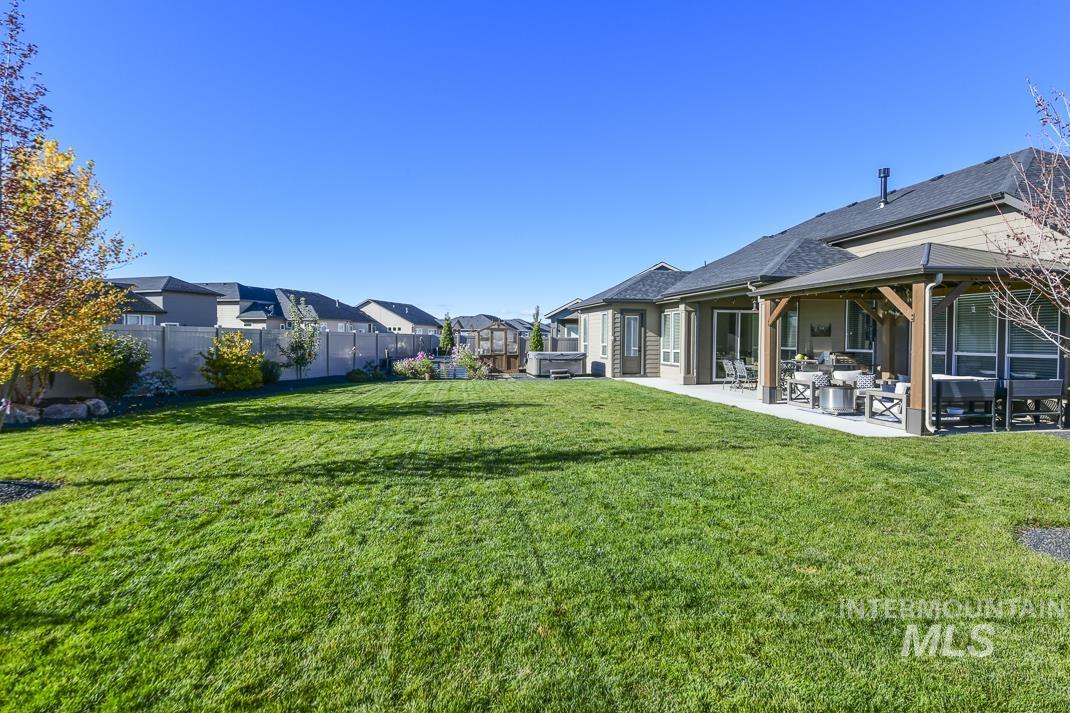 8781 E Daffodil St, Nampa, Idaho 83687, 3 Bedrooms, 3 Bathrooms, Residential For Sale, Price $782,500,MLS 98966180