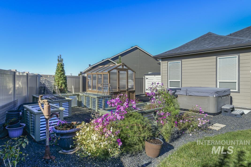 8781 E Daffodil St, Nampa, Idaho 83687, 3 Bedrooms, 3 Bathrooms, Residential For Sale, Price $782,500,MLS 98966180