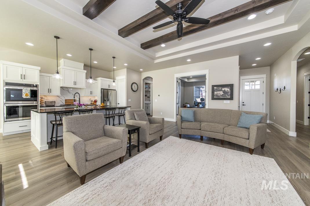 8781 E Daffodil St, Nampa, Idaho 83687, 3 Bedrooms, 3 Bathrooms, Residential For Sale, Price $782,500,MLS 98966180