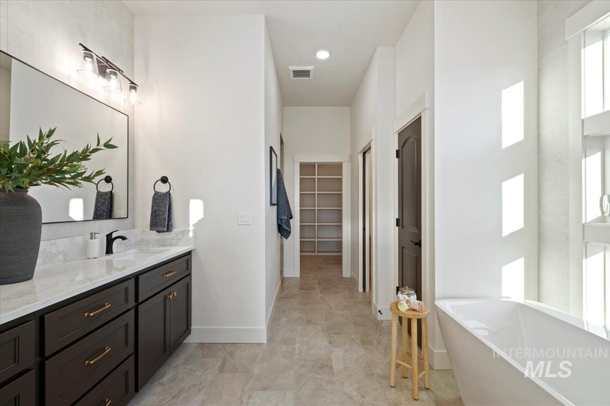 9793 S Peregrine Falcon Ave., Nampa, Idaho 83686, 4 Bedrooms, 3 Bathrooms, Residential For Sale, Price $1,150,000,MLS 98966183