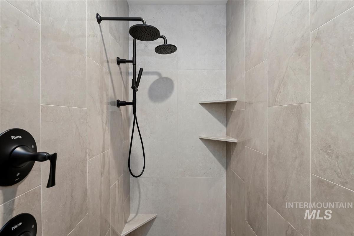 9793 S Peregrine Falcon Ave., Nampa, Idaho 83686, 4 Bedrooms, 3 Bathrooms, Residential For Sale, Price $1,150,000,MLS 98966183