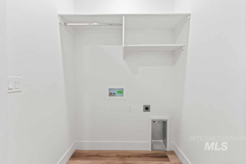 373 E Lombard Ln, Eagle, Idaho 83616, 3 Bedrooms, 2.5 Bathrooms, Residential For Sale, Price $570,000,MLS 98966188