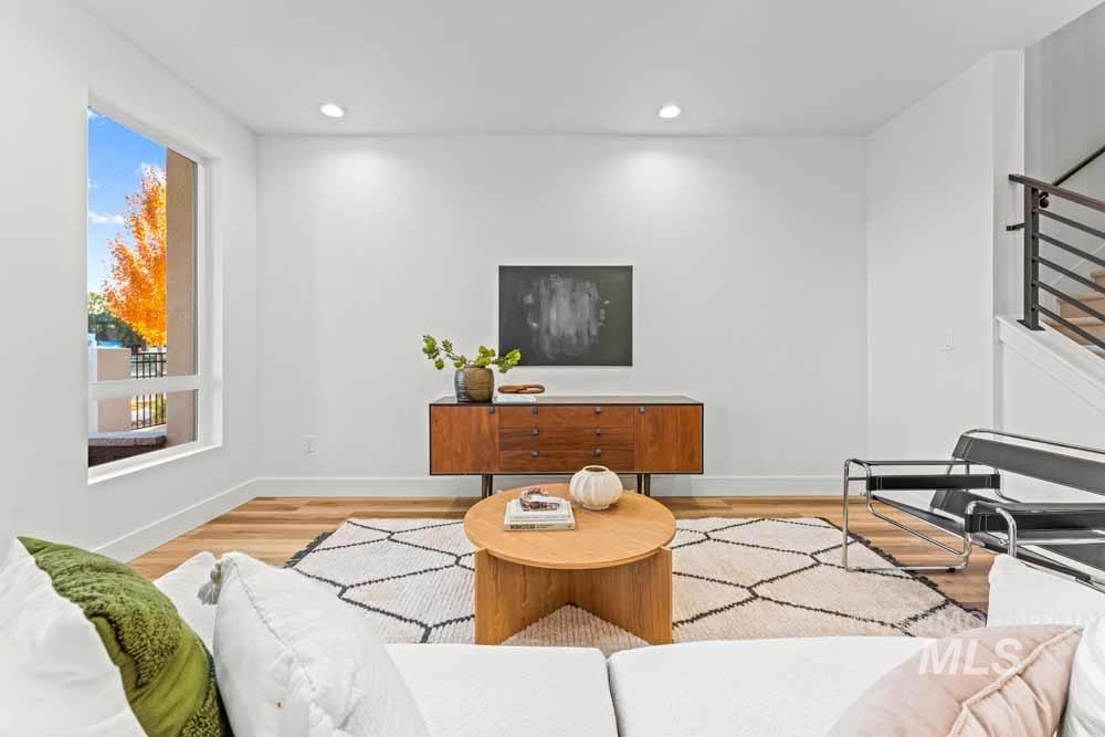 373 E Lombard Ln, Eagle, Idaho 83616, 3 Bedrooms, 2.5 Bathrooms, Residential For Sale, Price $570,000,MLS 98966188