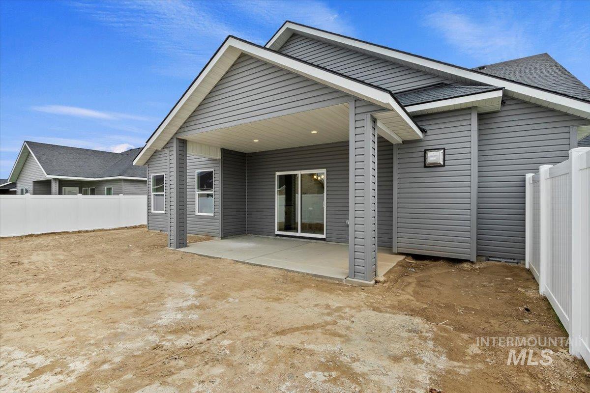 1228 Creekside Way, Twin Falls, Idaho 83301, 3 Bedrooms, 2 Bathrooms, Residential For Sale, Price $432,900,MLS 98966189