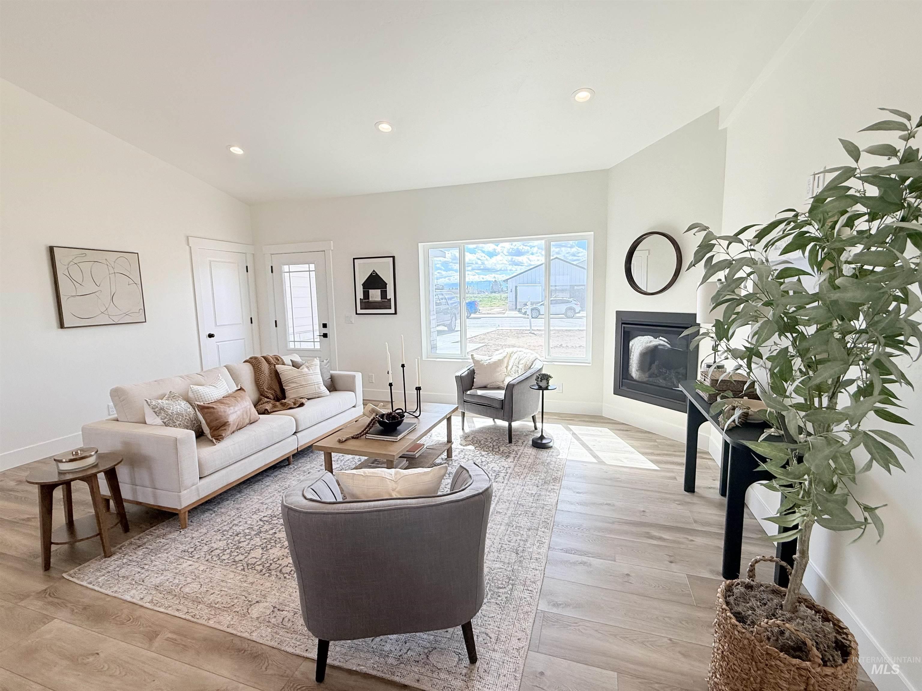 1412 Cardon Ct, Rupert, Idaho 83350, 4 Bedrooms, 2 Bathrooms, Residential For Sale, Price $388,000, 98966196