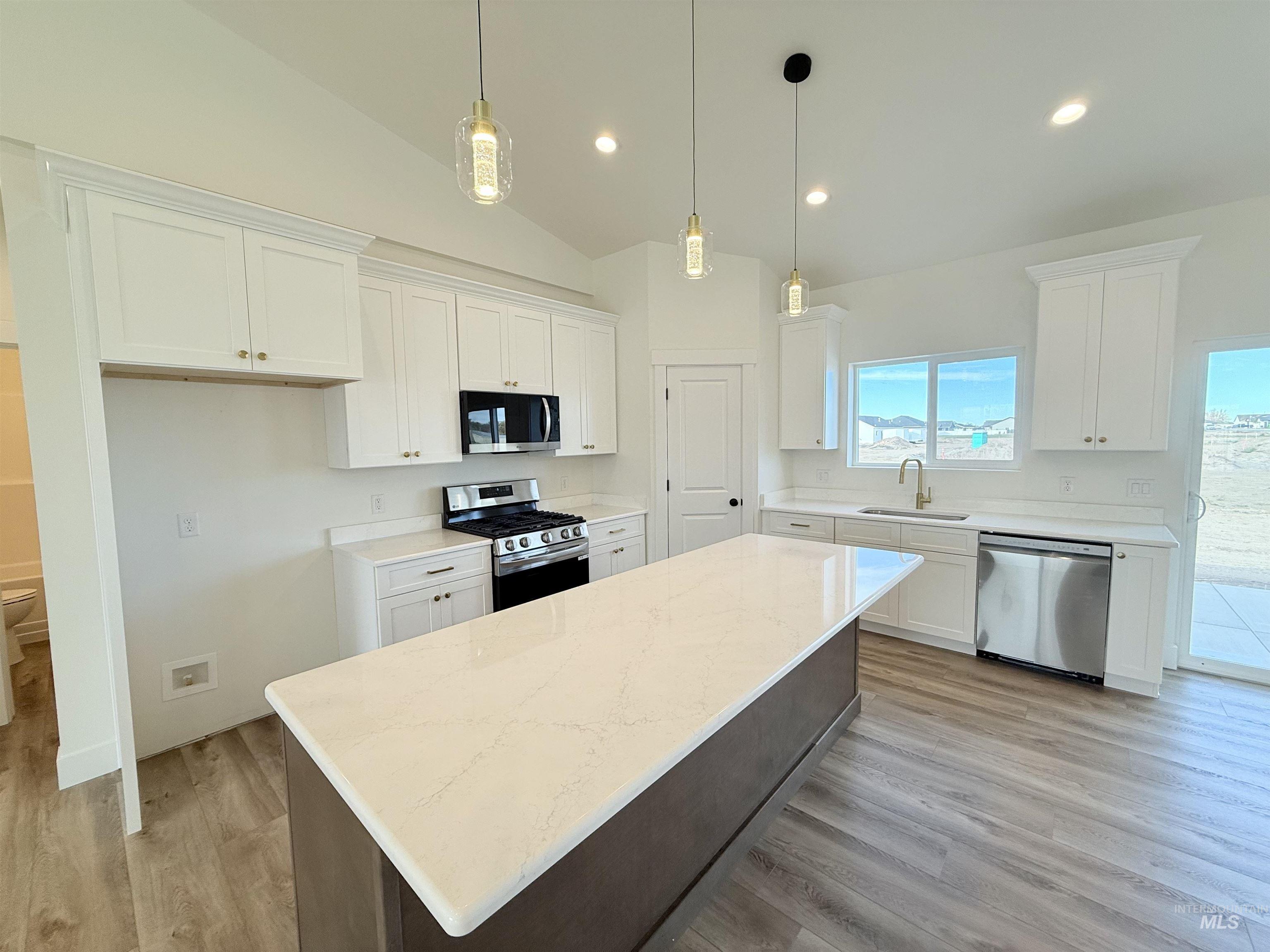 1412 Cardon Ct, Rupert, Idaho 83350, 4 Bedrooms, 2 Bathrooms, Residential For Sale, Price $389,000,MLS 98966196