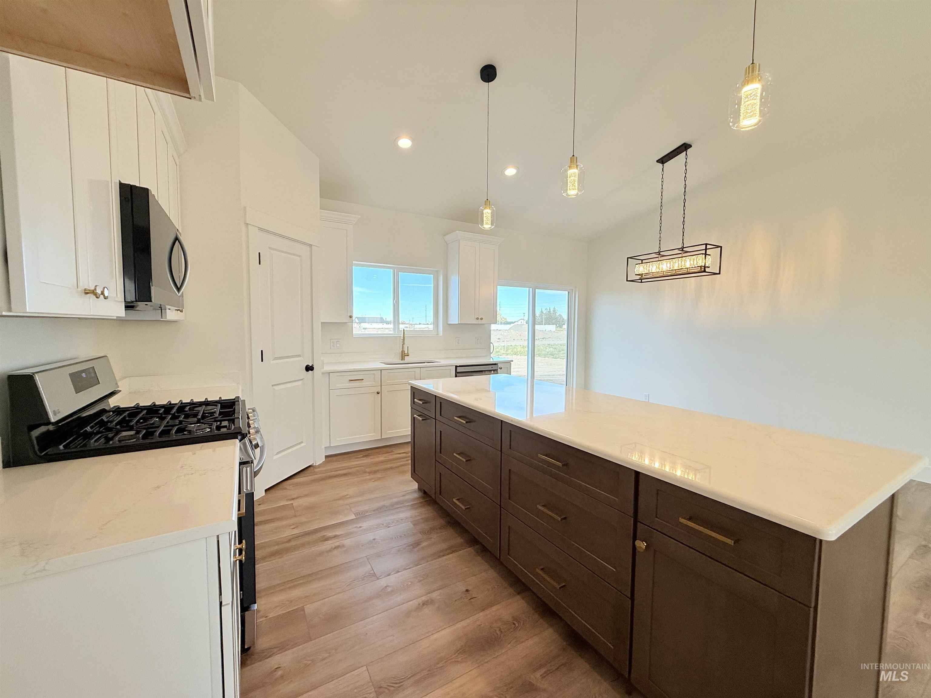 1412 Cardon Ct, Rupert, Idaho 83350, 4 Bedrooms, 2 Bathrooms, Residential For Sale, Price $389,000,MLS 98966196