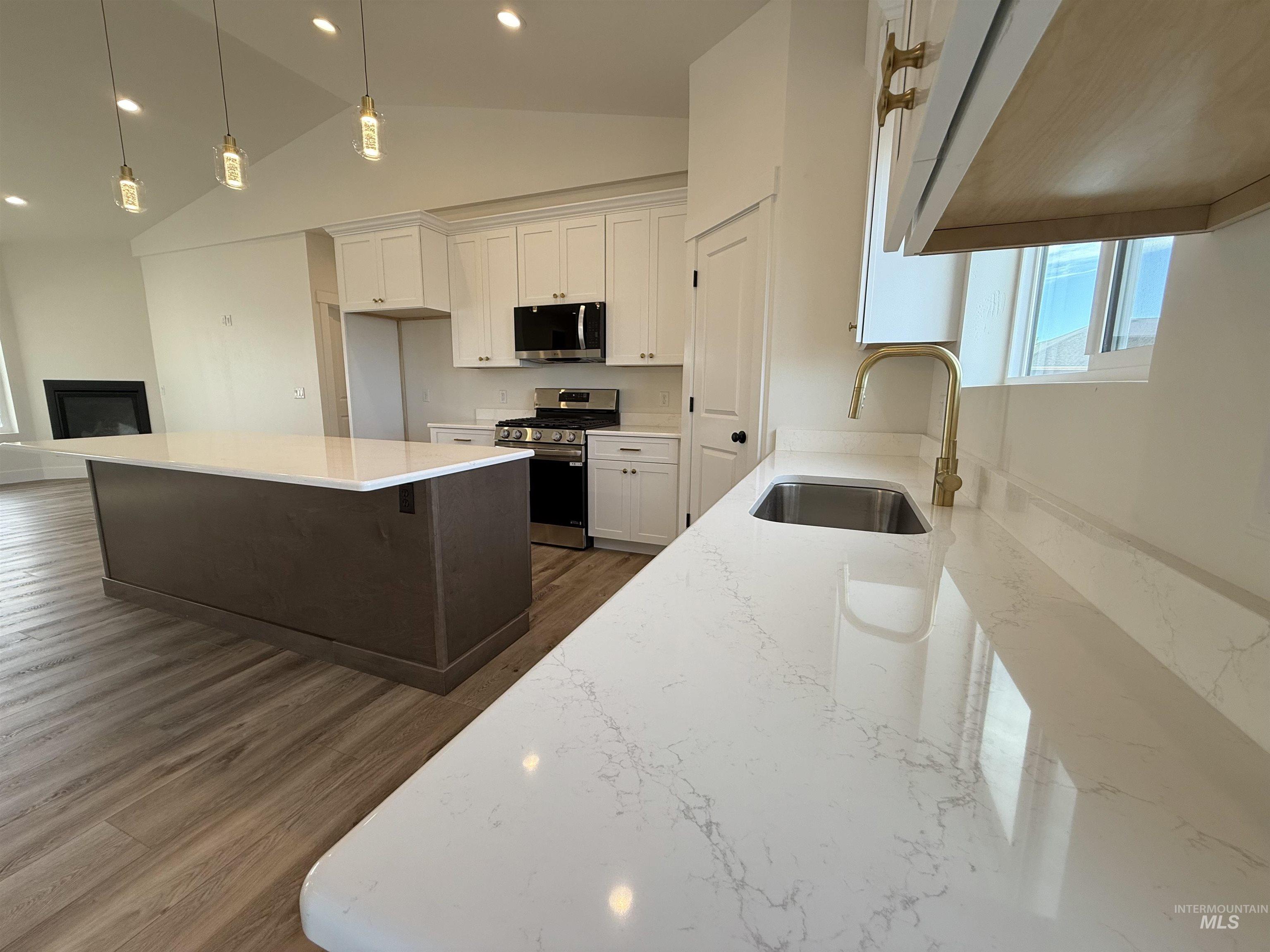 1412 Cardon Ct, Rupert, Idaho 83350, 4 Bedrooms, 2 Bathrooms, Residential For Sale, Price $389,000,MLS 98966196