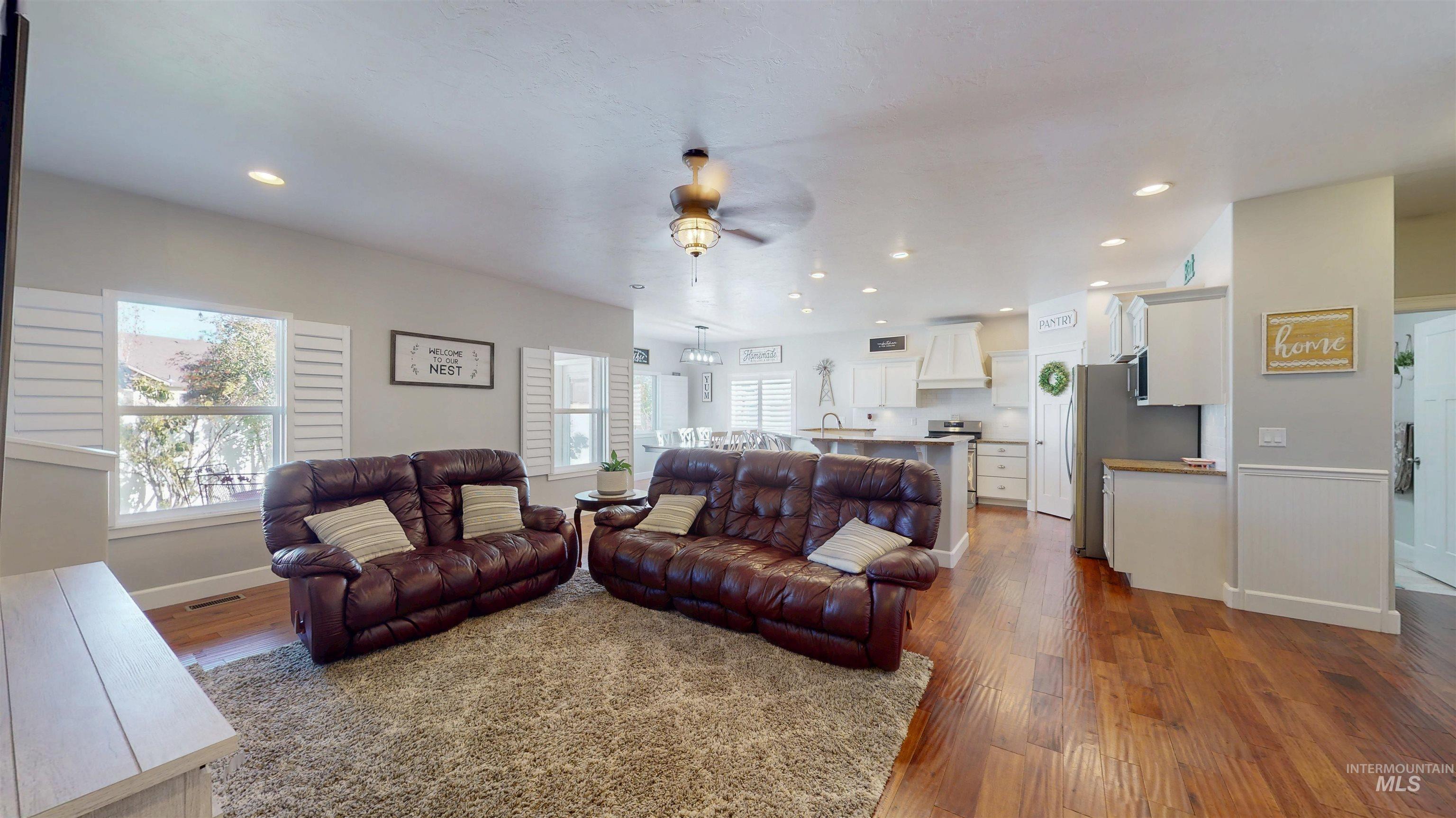 930 Park Ave, Kimberly, Idaho 83341, 5 Bedrooms, 3 Bathrooms, Residential For Sale, Price $520,000,MLS 98966206