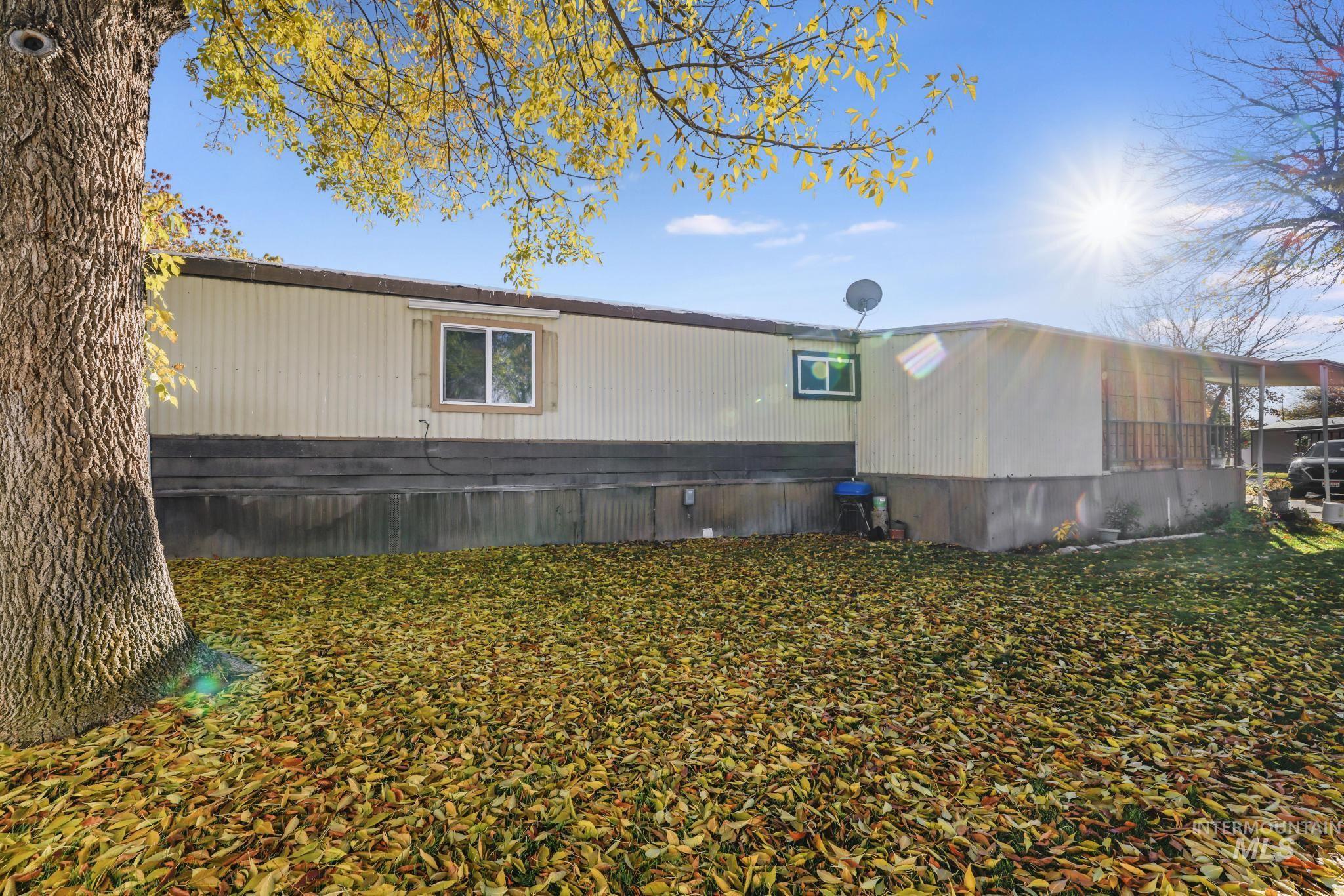 View of home's exterior