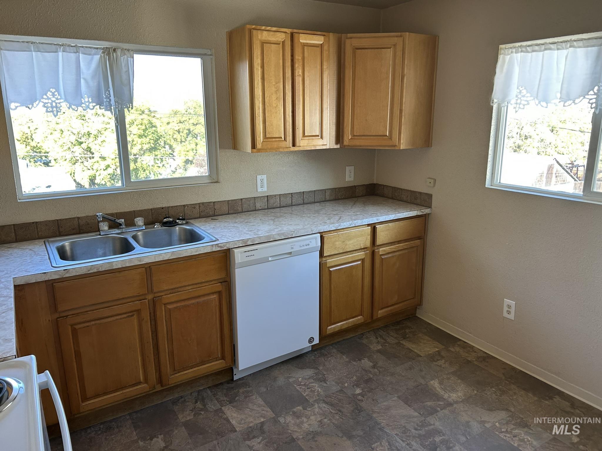 1413 7th ave, Lewiston, Idaho 83501, 2 Bedrooms, 1 Bathroom, Residential Income For Sale, Price $309,000,MLS 98966224