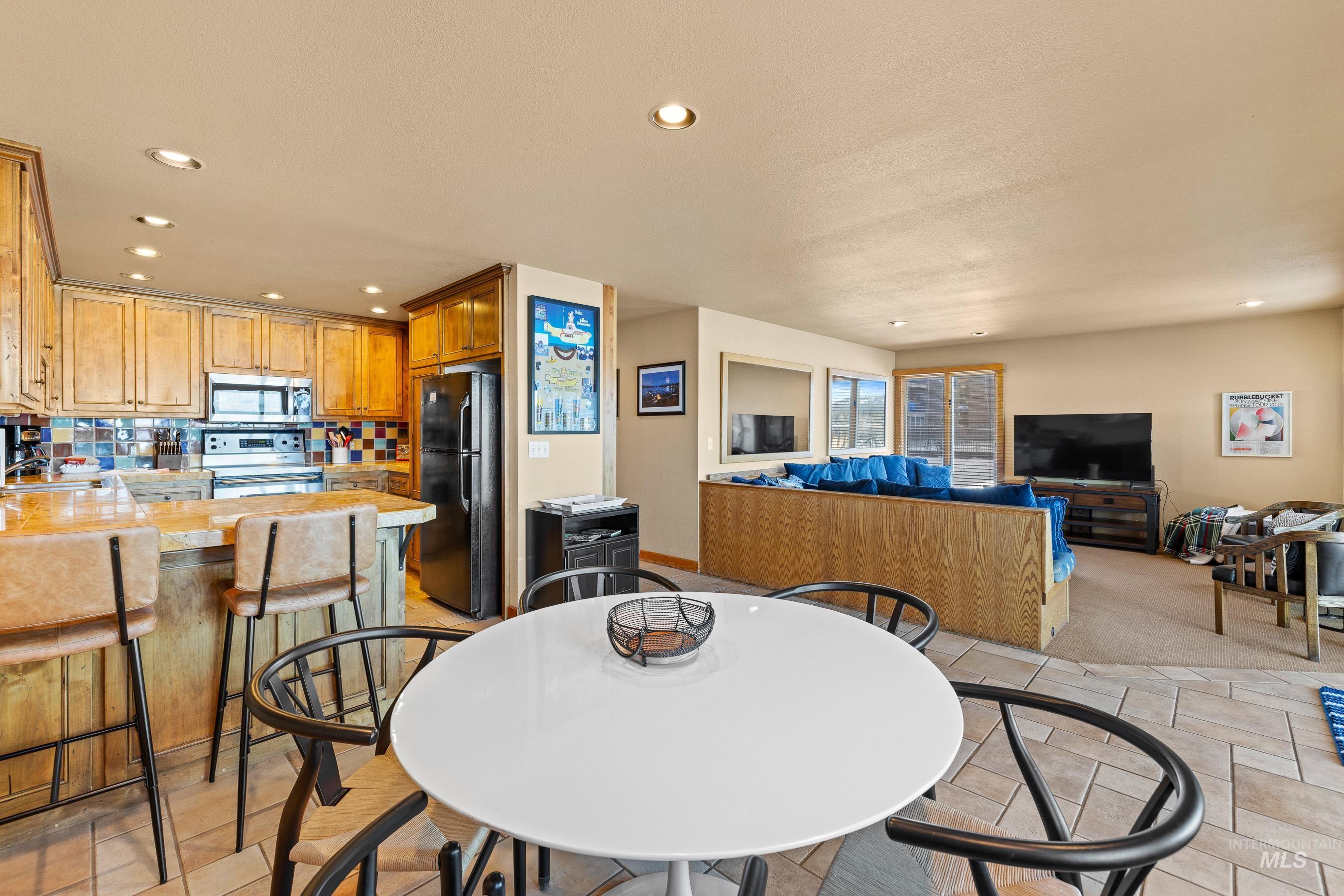 101 E Lake Street, McCall, Idaho 83638, 3 Bedrooms, 3 Bathrooms, Residential For Sale, Price $2,195,000, 98966227