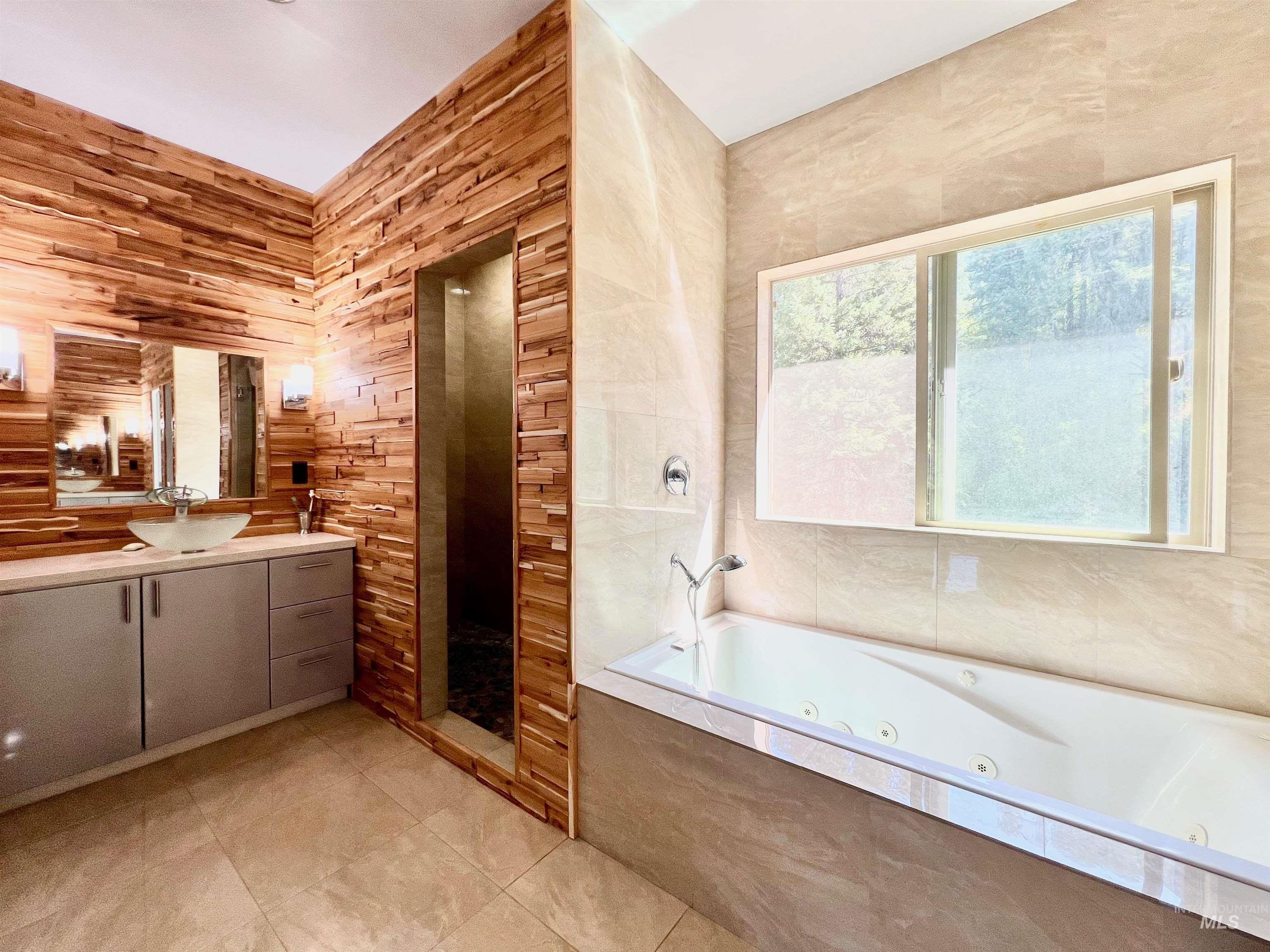 22545 Angel Ridge Road, Peck, Idaho 83545, 5 Bedrooms, 3 Bathrooms, Residential For Sale, Price $699,000,MLS 98966229