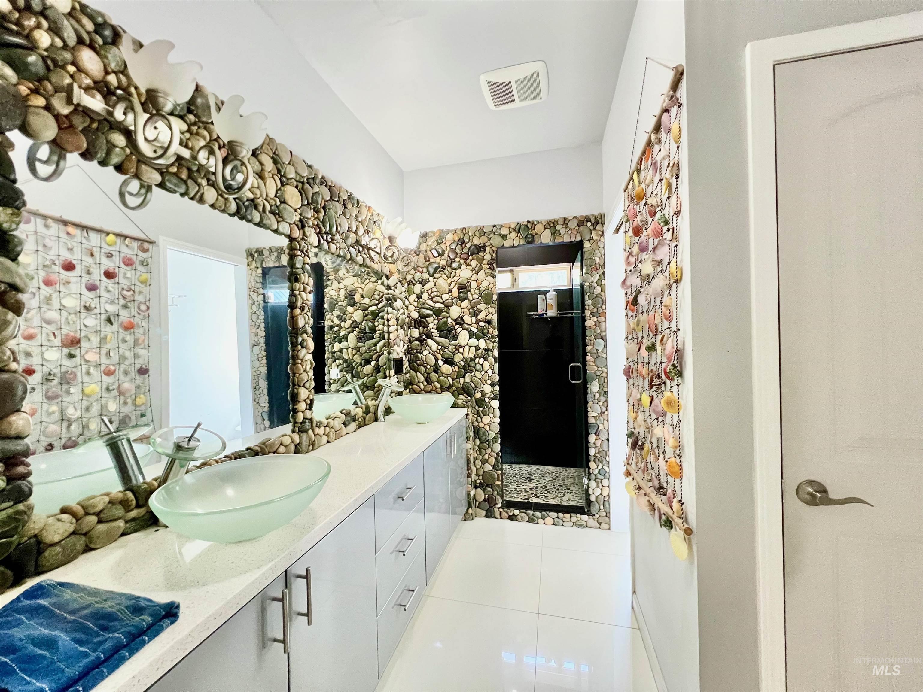 22545 Angel Ridge Road, Peck, Idaho 83545, 5 Bedrooms, 3 Bathrooms, Residential For Sale, Price $699,000,MLS 98966229