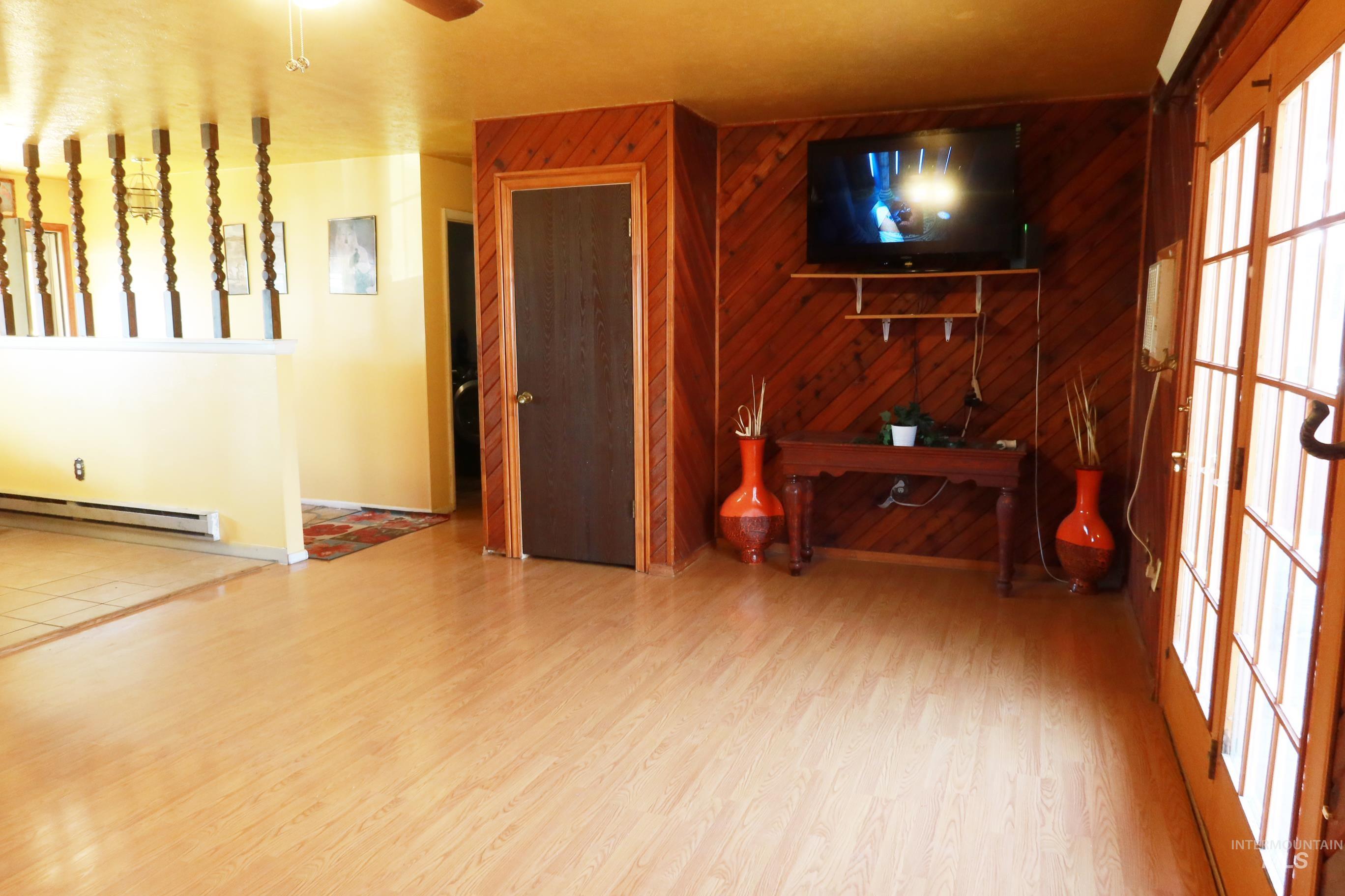 387 N Conant Ave, Burley, Idaho 83318, 3 Bedrooms, 1 Bathroom, Residential For Sale, Price $230,000,MLS 98966230