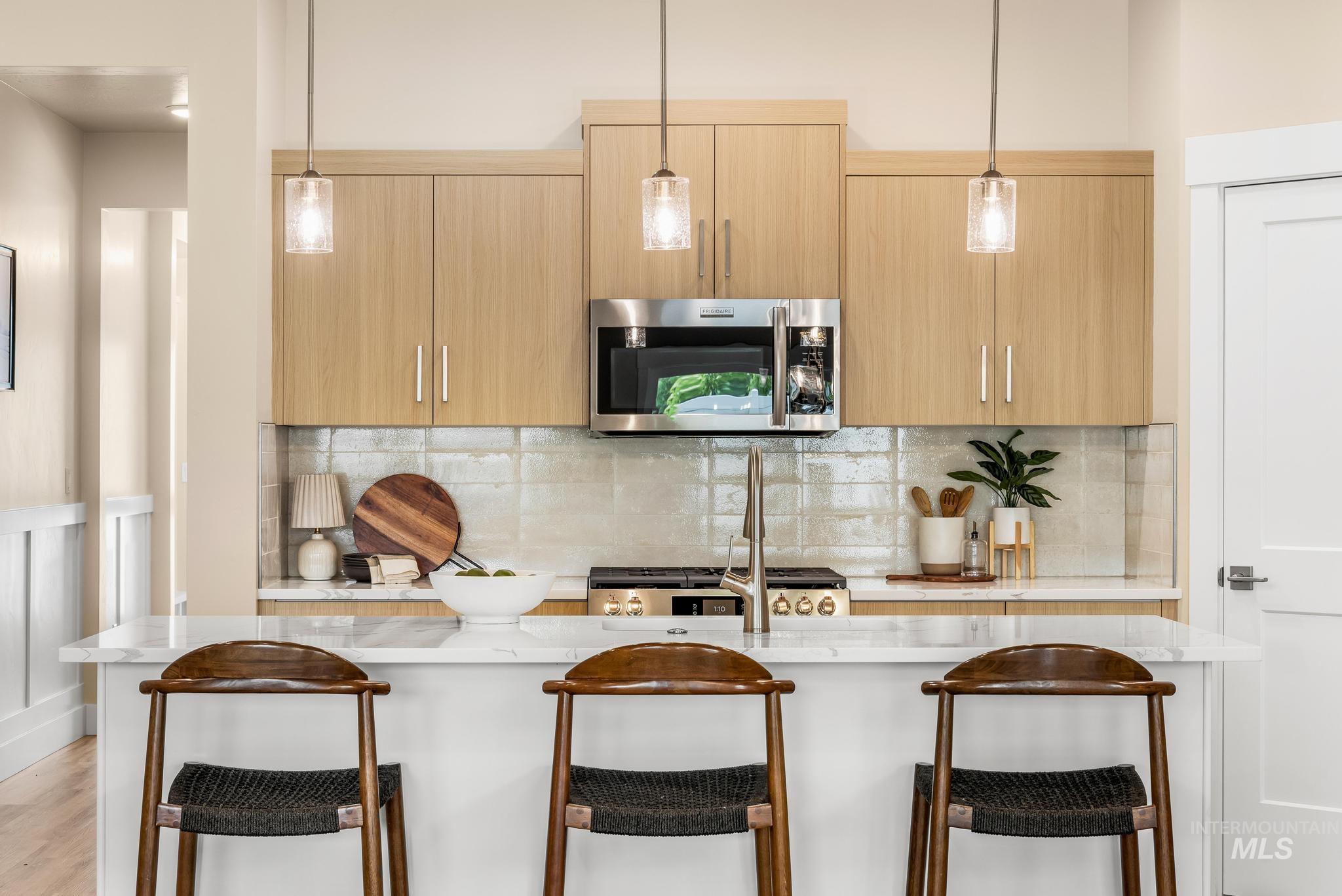 1737 E Grayson, Meridian, Idaho 83642, 3 Bedrooms, 2 Bathrooms, Residential For Sale, Price $494,900,MLS 98966231