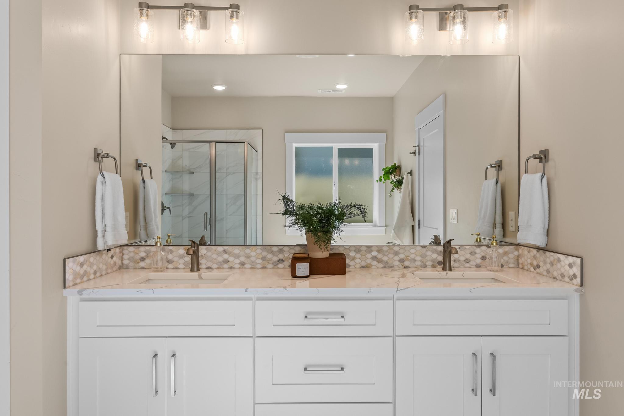 1737 E Grayson, Meridian, Idaho 83642, 3 Bedrooms, 2 Bathrooms, Residential For Sale, Price $494,900,MLS 98966231