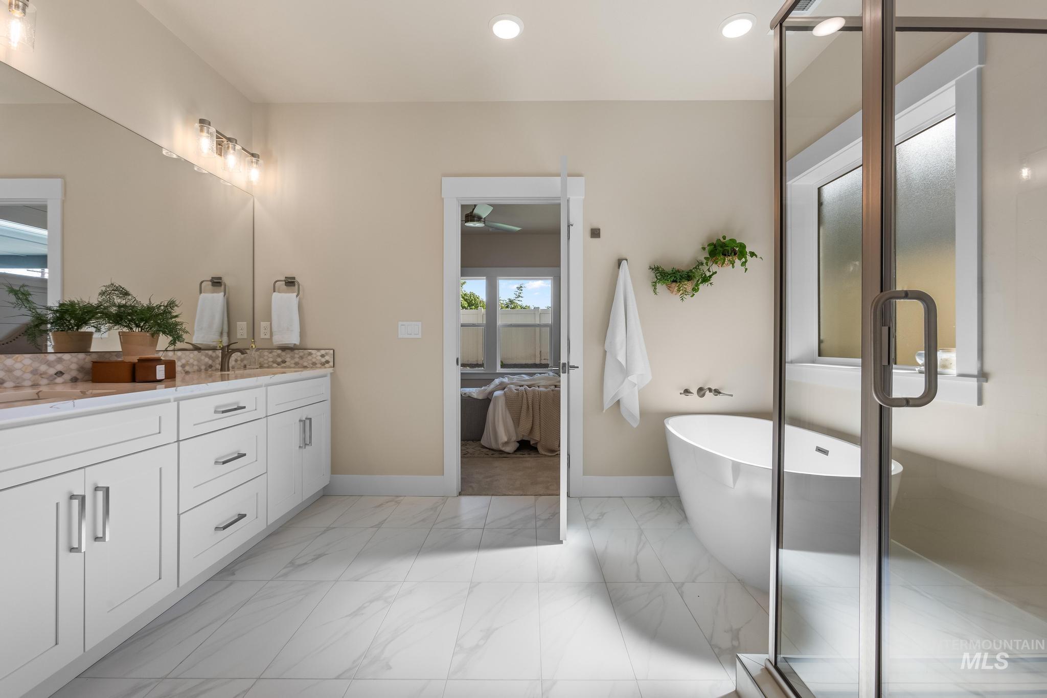 1737 E Grayson, Meridian, Idaho 83642, 3 Bedrooms, 2 Bathrooms, Residential For Sale, Price $494,900,MLS 98966231