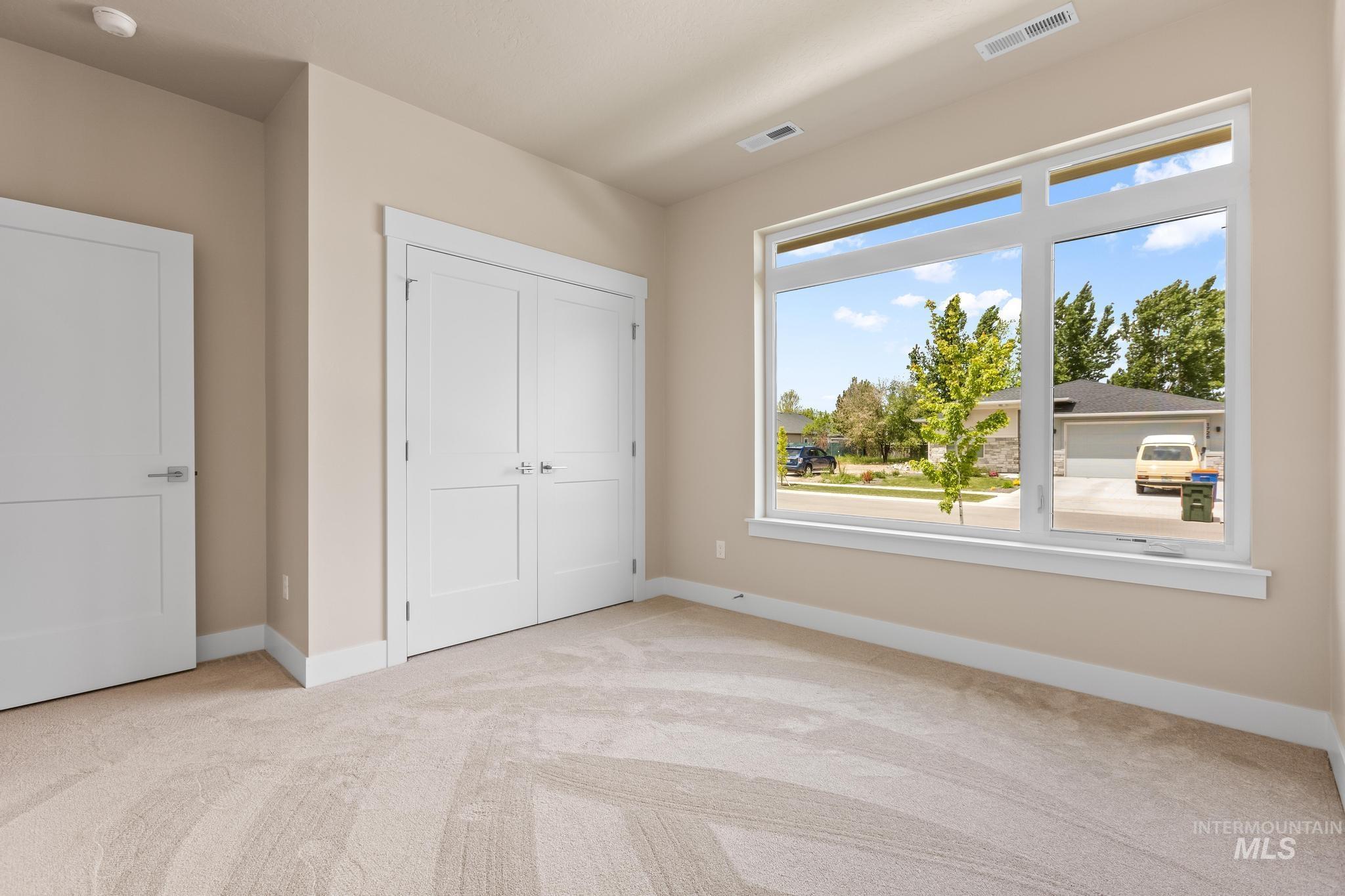 1737 E Grayson, Meridian, Idaho 83642, 3 Bedrooms, 2 Bathrooms, Residential For Sale, Price $494,900,MLS 98966231