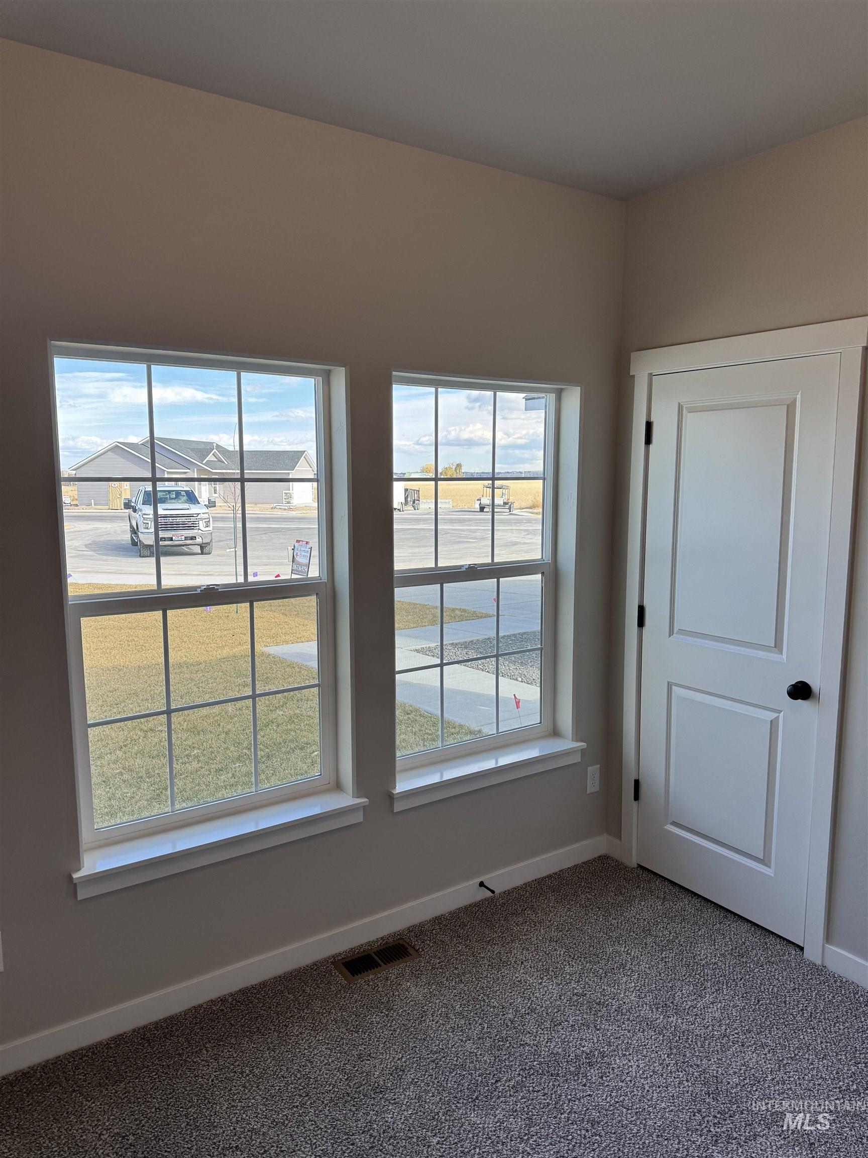 2064 Harrison St, Twin Falls, Idaho 83301, 4 Bedrooms, 2 Bathrooms, Residential For Sale, Price $379,900, 98966238