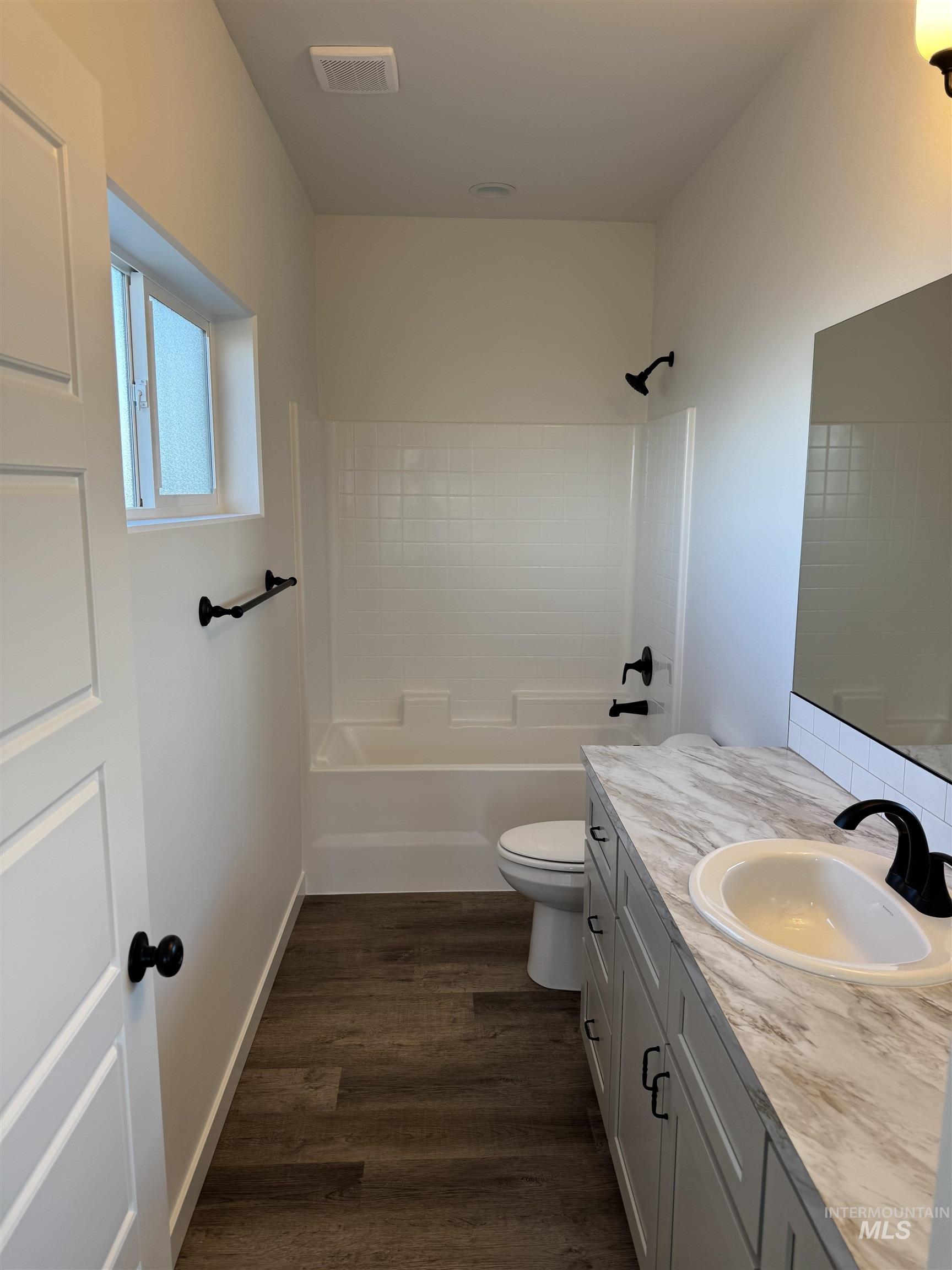 2008 Harrison St, Twin Falls, Idaho 83301, 4 Bedrooms, 2 Bathrooms, Residential For Sale, Price $384,900, 98966242