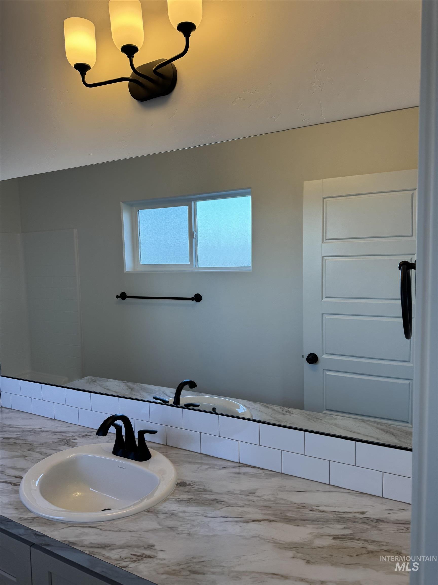 2008 Harrison St, Twin Falls, Idaho 83301, 4 Bedrooms, 2 Bathrooms, Residential For Sale, Price $384,900, 98966242