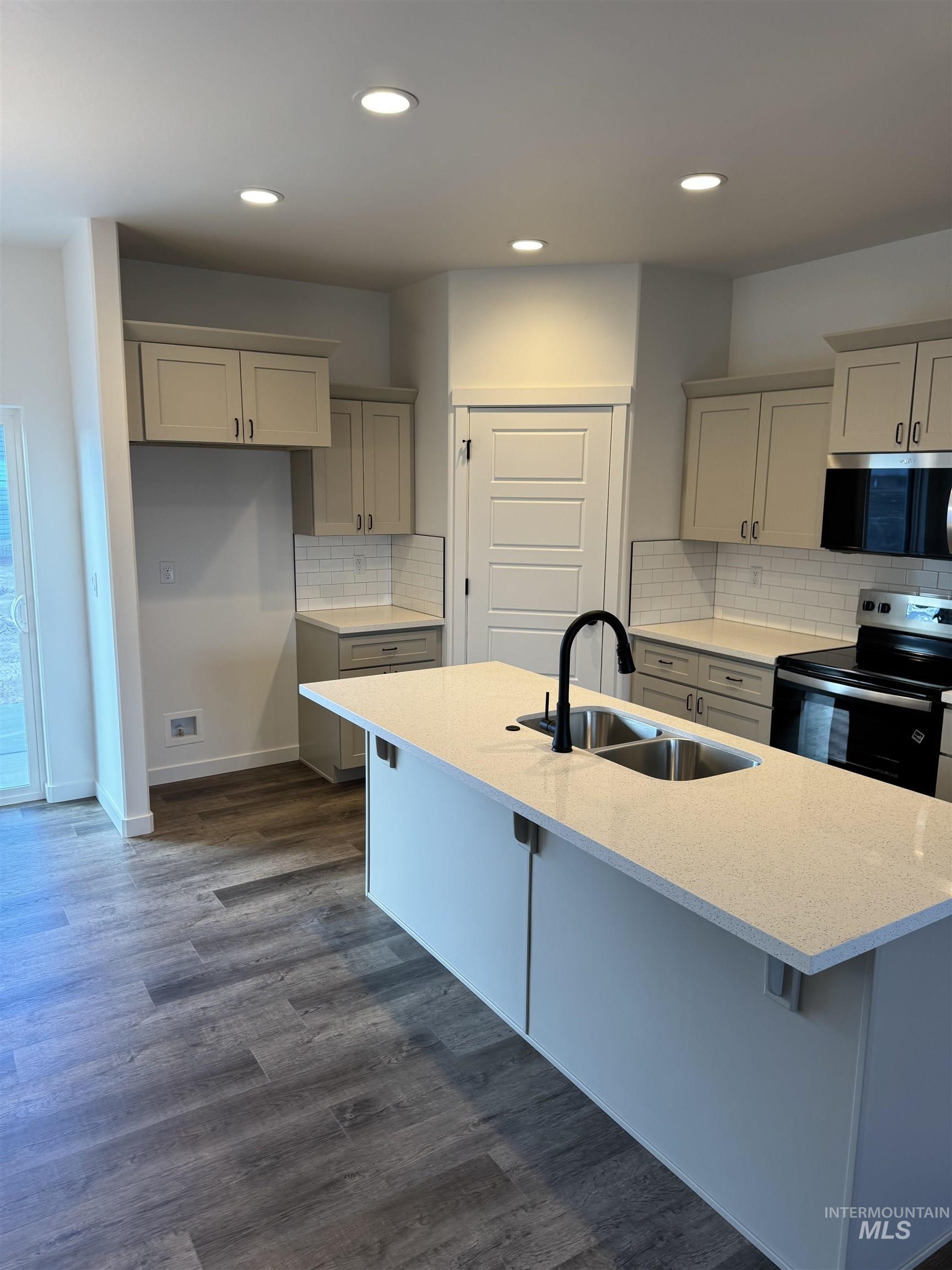 2008 Harrison St, Twin Falls, Idaho 83301, 4 Bedrooms, 2 Bathrooms, Residential For Sale, Price $384,900, 98966242