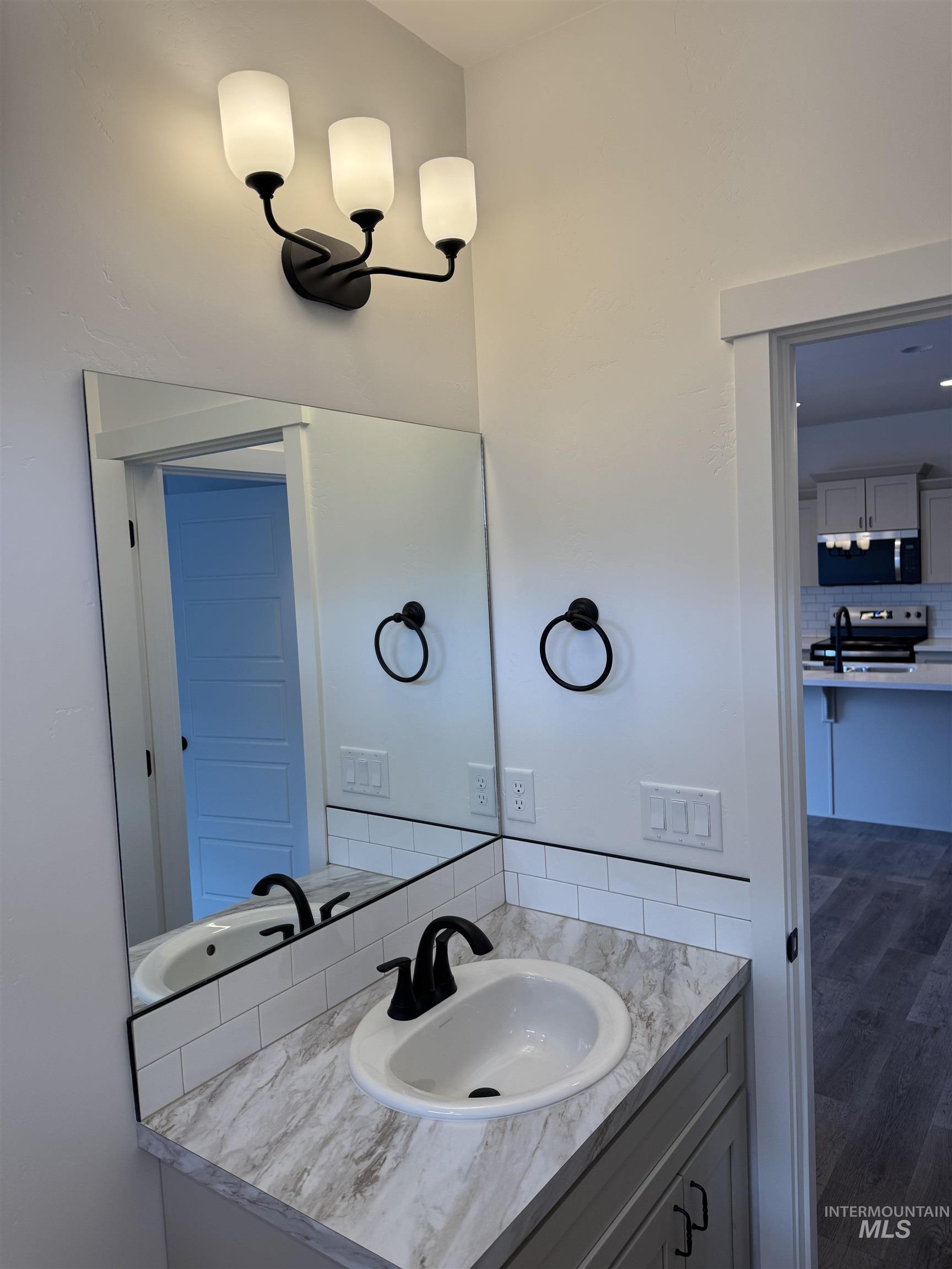 2008 Harrison St, Twin Falls, Idaho 83301, 4 Bedrooms, 2 Bathrooms, Residential For Sale, Price $384,900, 98966242