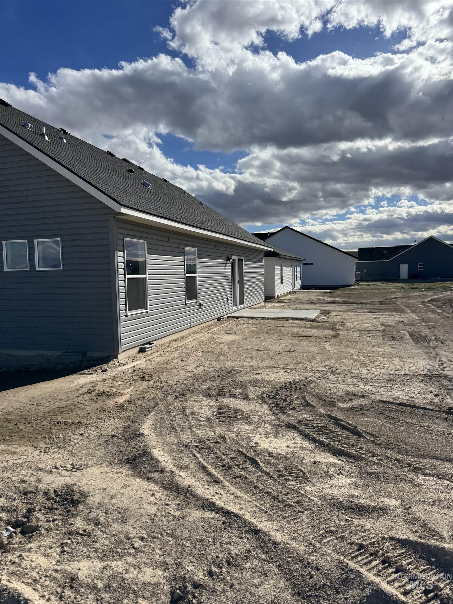 2008 Harrison St, Twin Falls, Idaho 83301, 4 Bedrooms, 2 Bathrooms, Residential For Sale, Price $384,900, 98966242