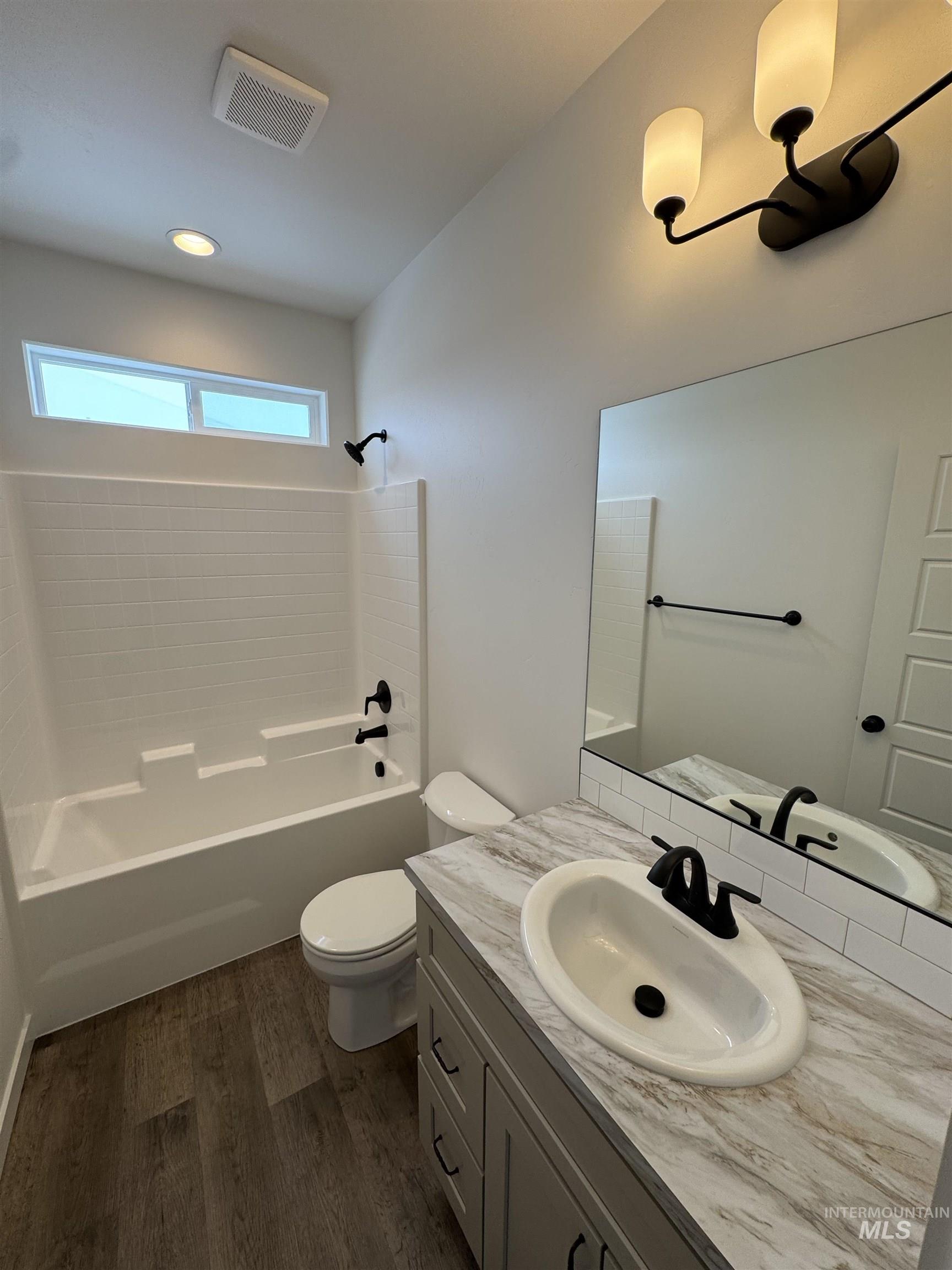 2008 Harrison St, Twin Falls, Idaho 83301, 4 Bedrooms, 2 Bathrooms, Residential For Sale, Price $389,900,MLS 98966242