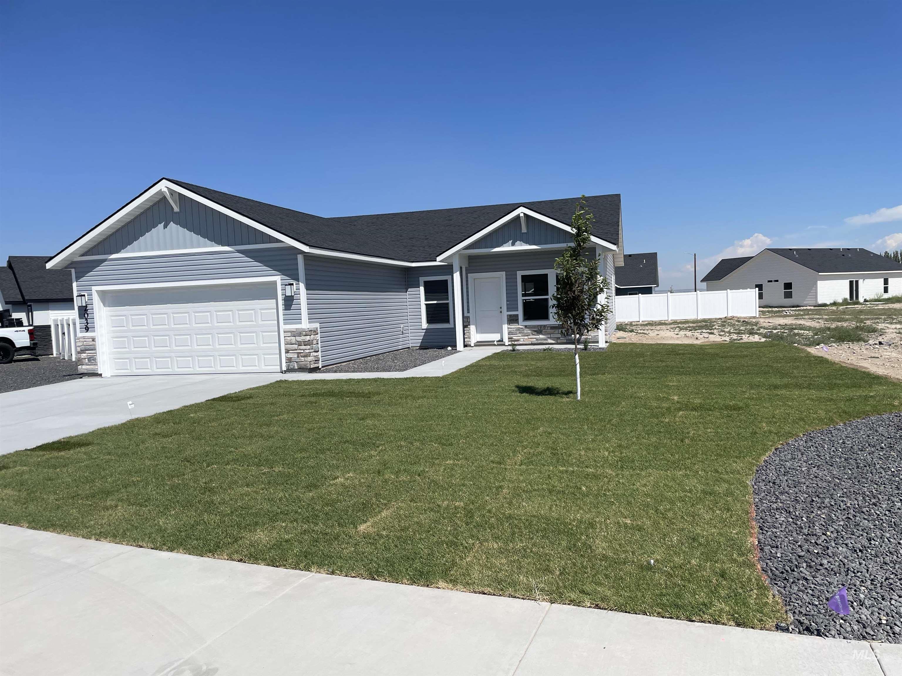 2039 Lowline Ave, Twin Falls, Idaho 83301, 3 Bedrooms, 2 Bathrooms, Residential For Sale, Price $344,900,MLS 98966246