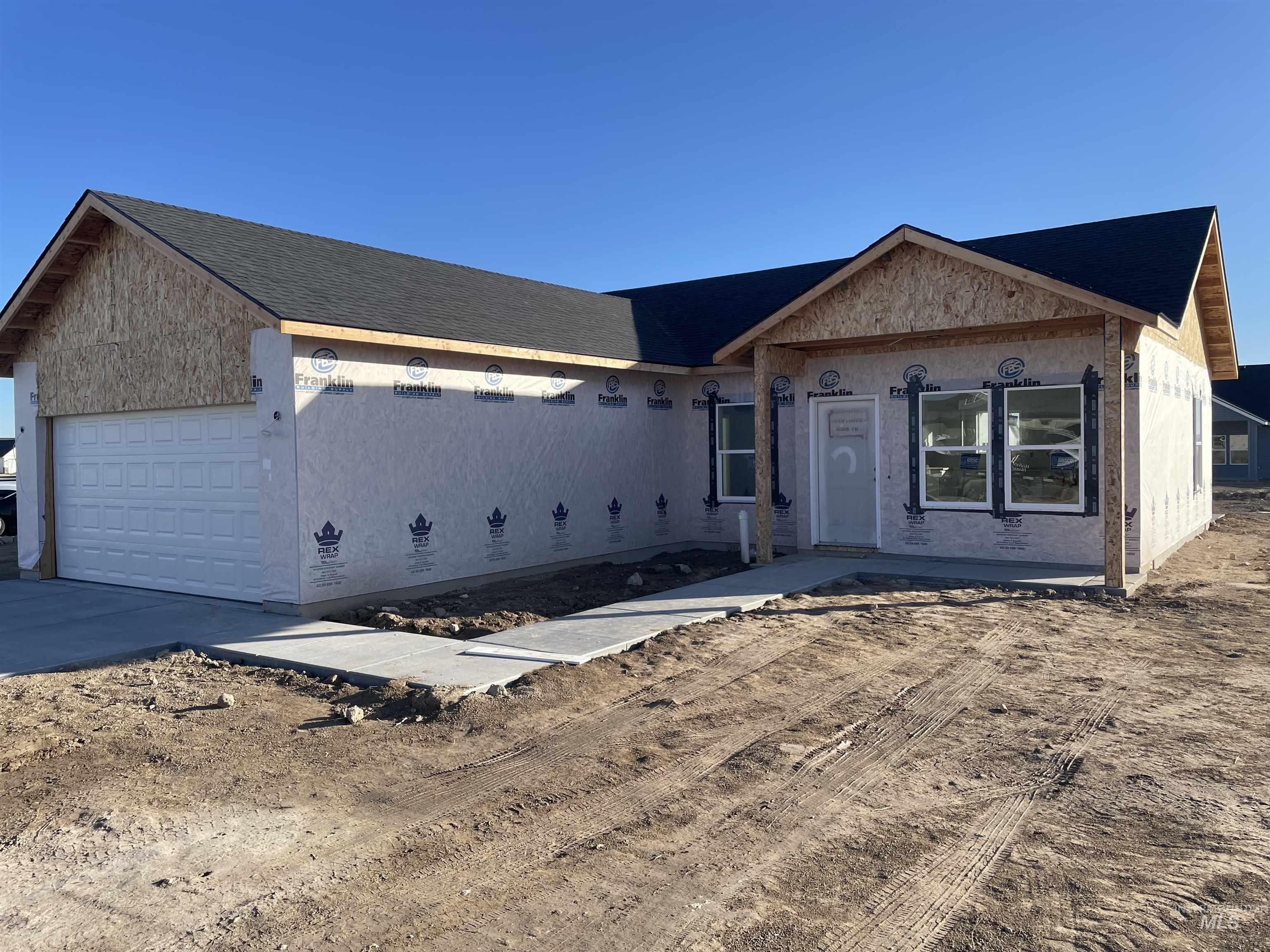 2039 Lowline Ave, Twin Falls, Idaho 83301, 3 Bedrooms, 2 Bathrooms, Residential For Sale, Price $344,900, 98966246