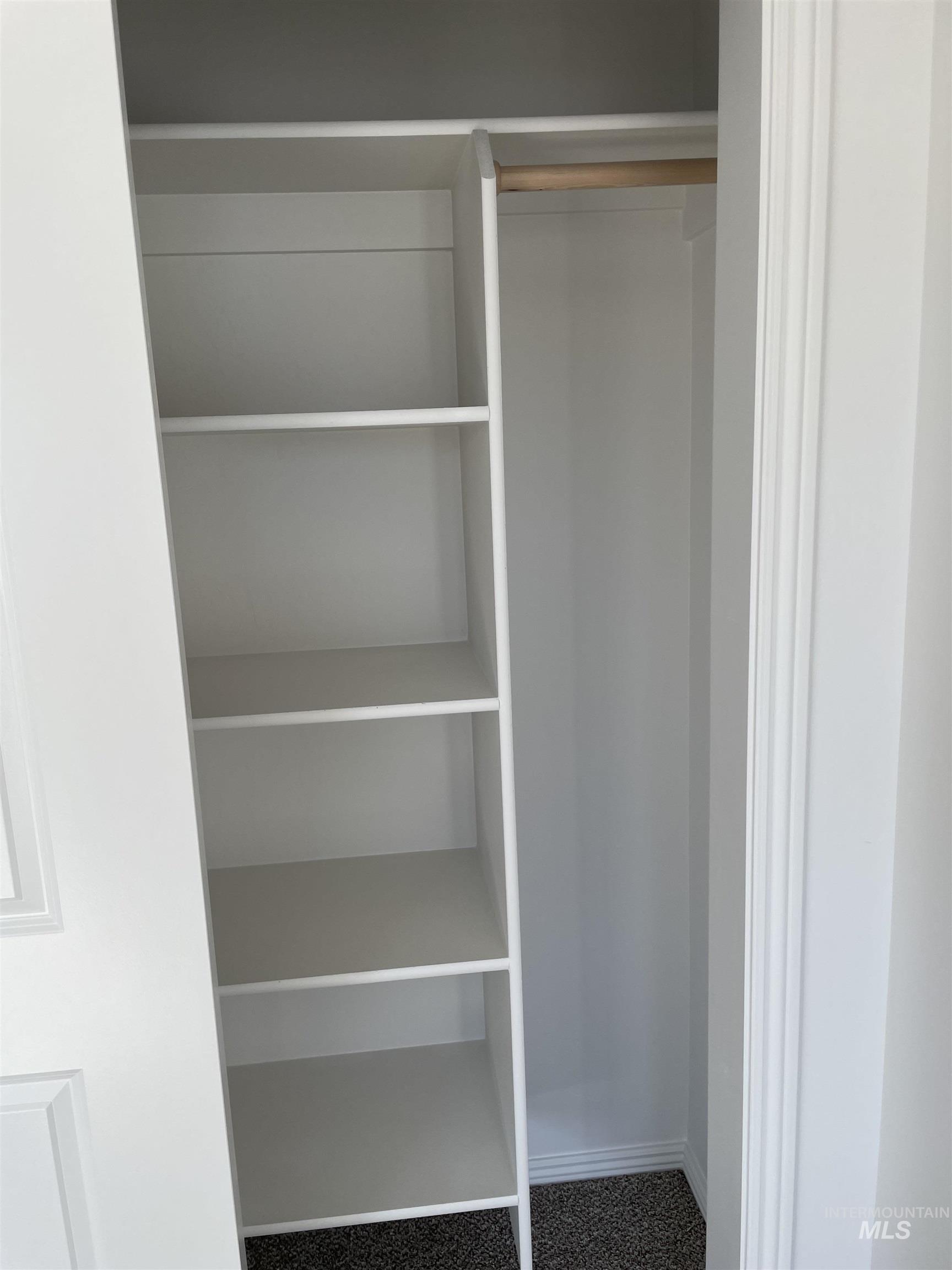 2039 Lowline Ave, Twin Falls, Idaho 83301, 3 Bedrooms, 2 Bathrooms, Residential For Sale, Price $344,900, 98966246