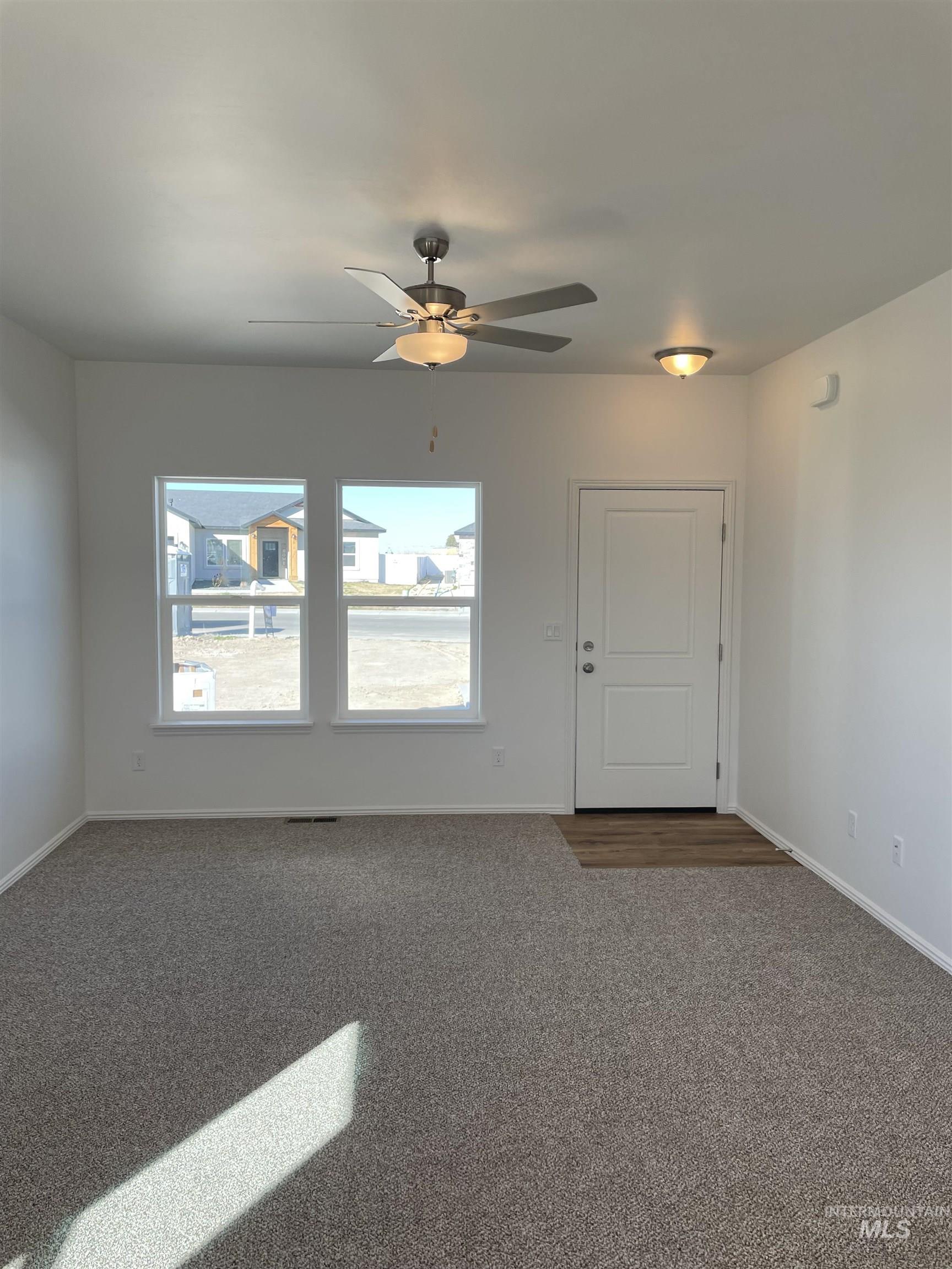 2039 Lowline Ave, Twin Falls, Idaho 83301, 3 Bedrooms, 2 Bathrooms, Residential For Sale, Price $344,900, 98966246