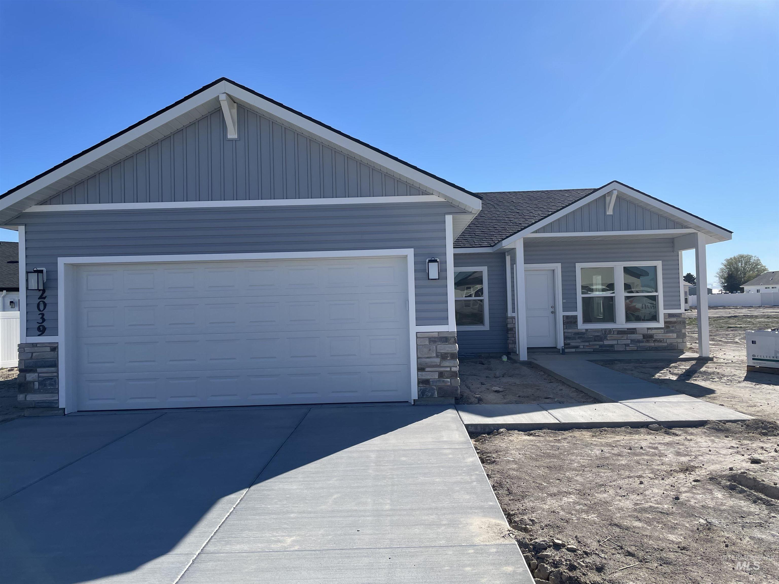 2039 Lowline Ave, Twin Falls, Idaho 83301, 3 Bedrooms, 2 Bathrooms, Residential For Sale, Price $344,900, 98966246