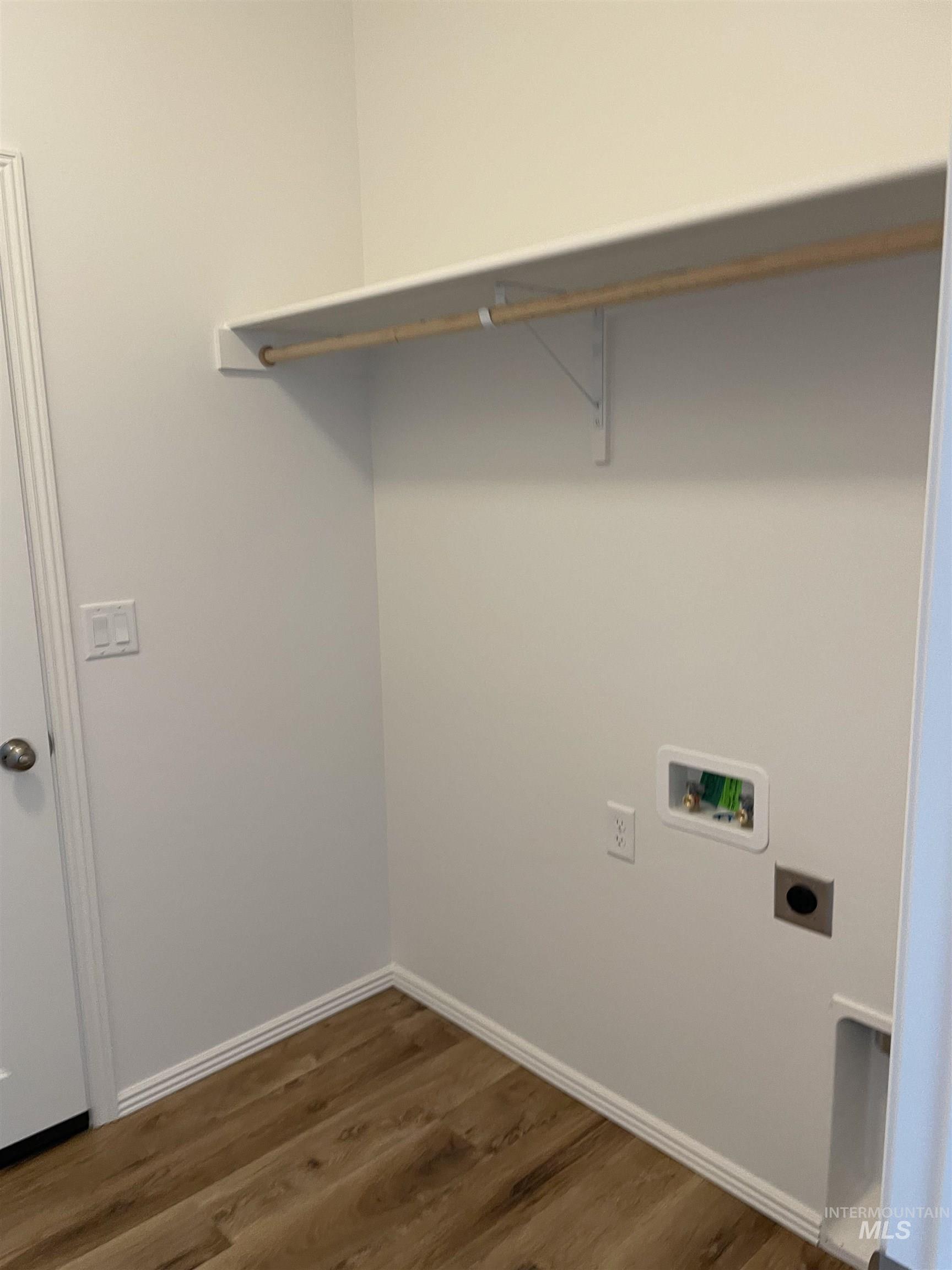 2039 Lowline Ave, Twin Falls, Idaho 83301, 3 Bedrooms, 2 Bathrooms, Residential For Sale, Price $344,900, 98966246