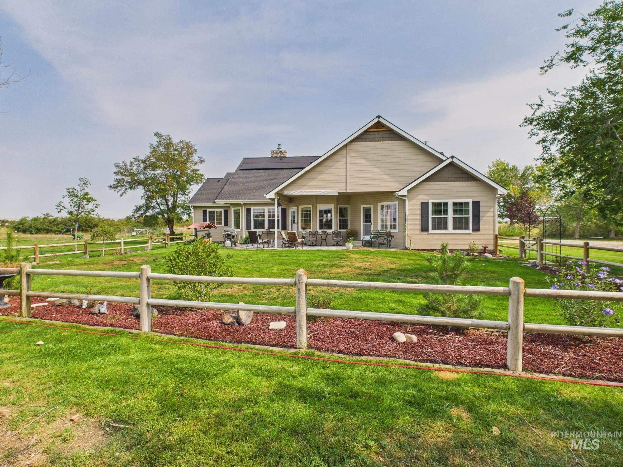 2405 Star Ln, Emmett, Idaho 83617, 3 Bedrooms, 2 Bathrooms, Residential For Sale, Price $1,098,000,MLS 98966269