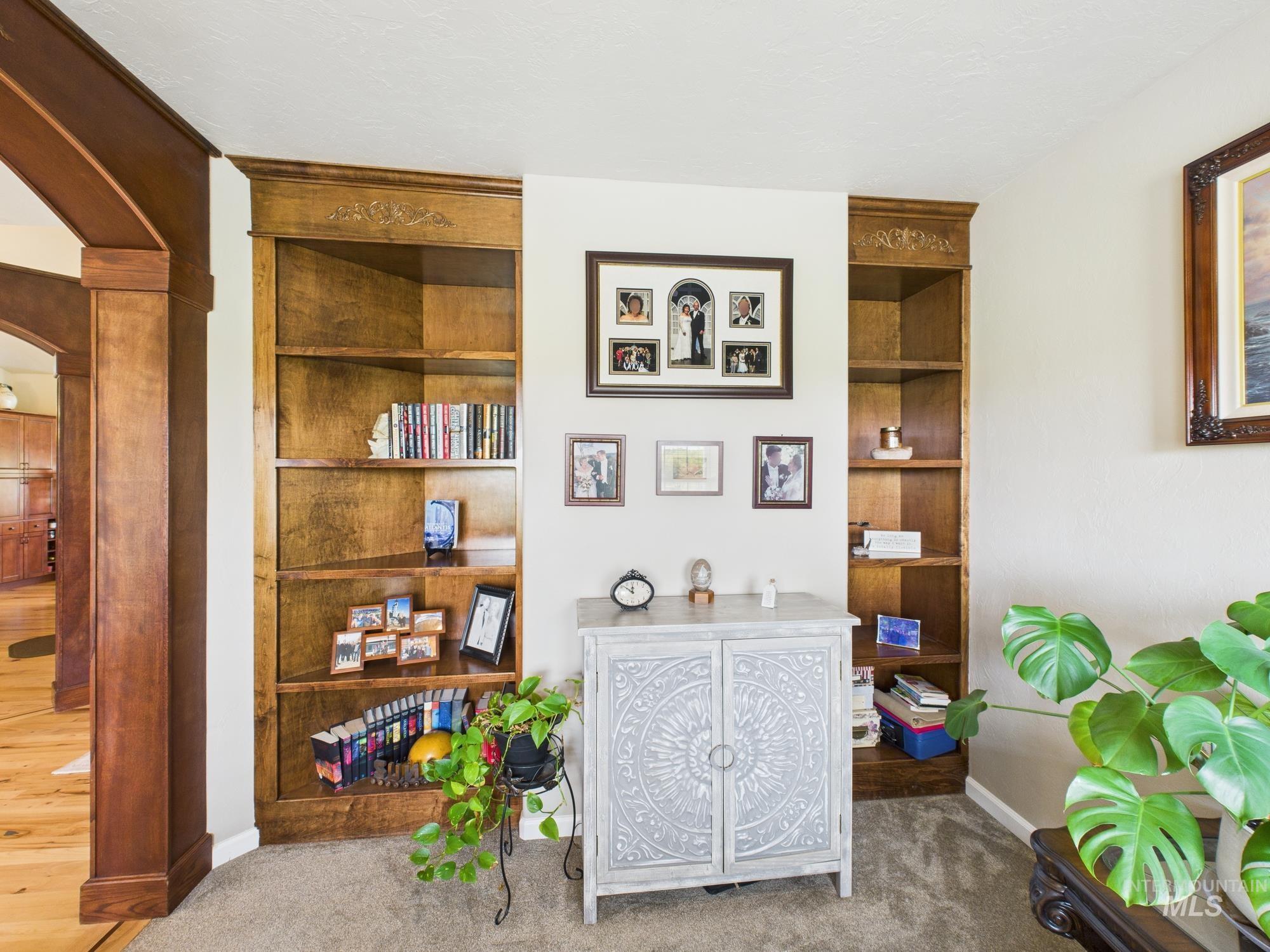 2405 Star Ln, Emmett, Idaho 83617, 3 Bedrooms, 2 Bathrooms, Residential For Sale, Price $1,098,000,MLS 98966269