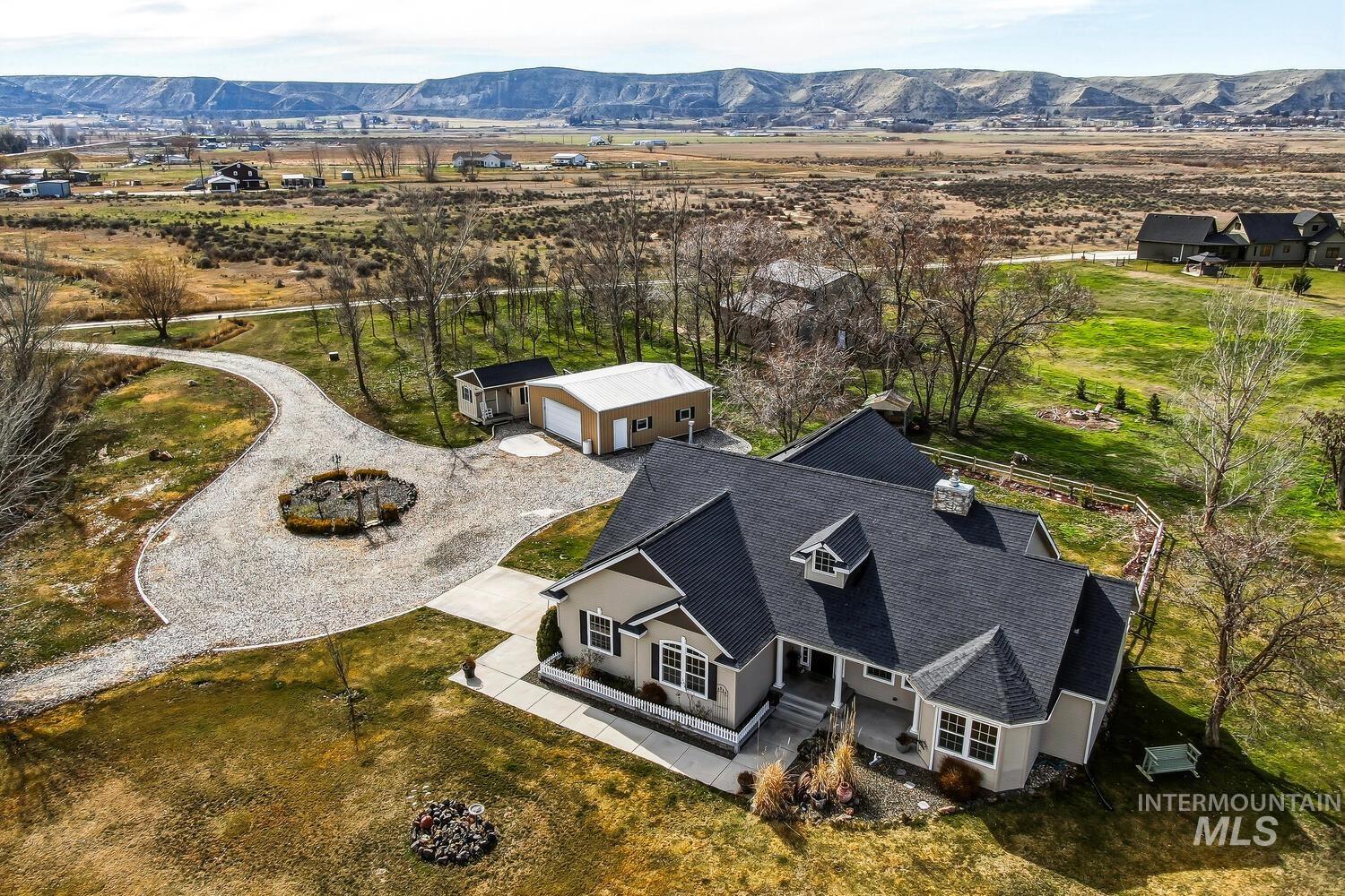 2405 Star Ln, Emmett, Idaho 83617, 3 Bedrooms, 2 Bathrooms, Residential For Sale, Price $999,950, 98966269