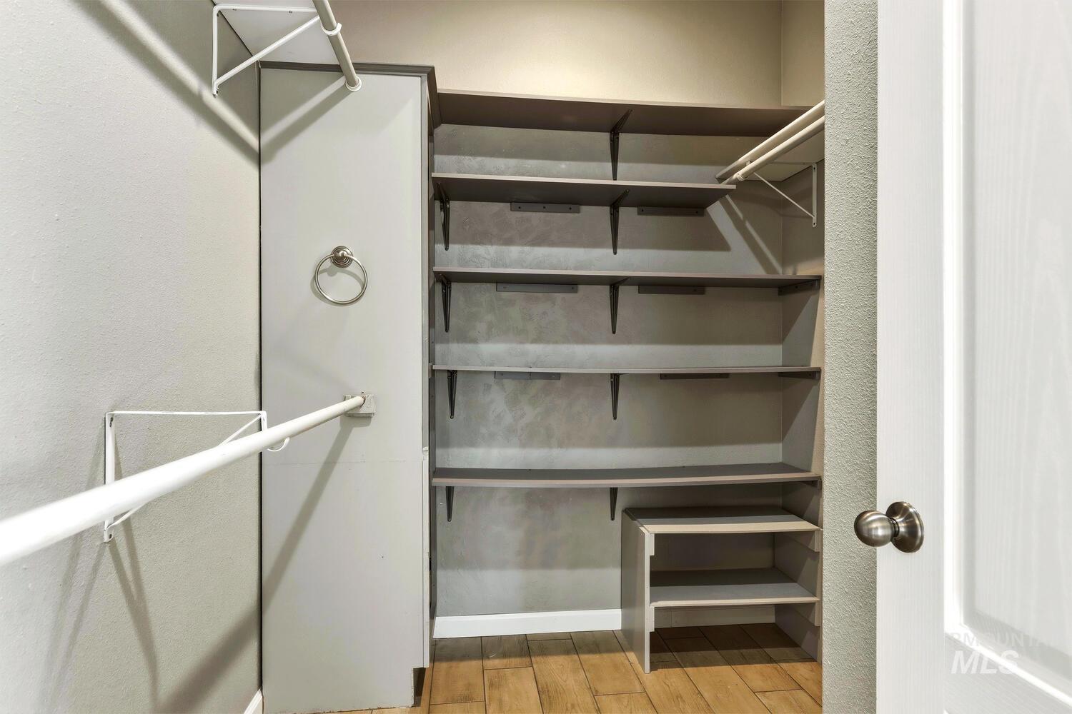 2405 Star Ln, Emmett, Idaho 83617, 3 Bedrooms, 2 Bathrooms, Residential For Sale, Price $999,950, 98966269